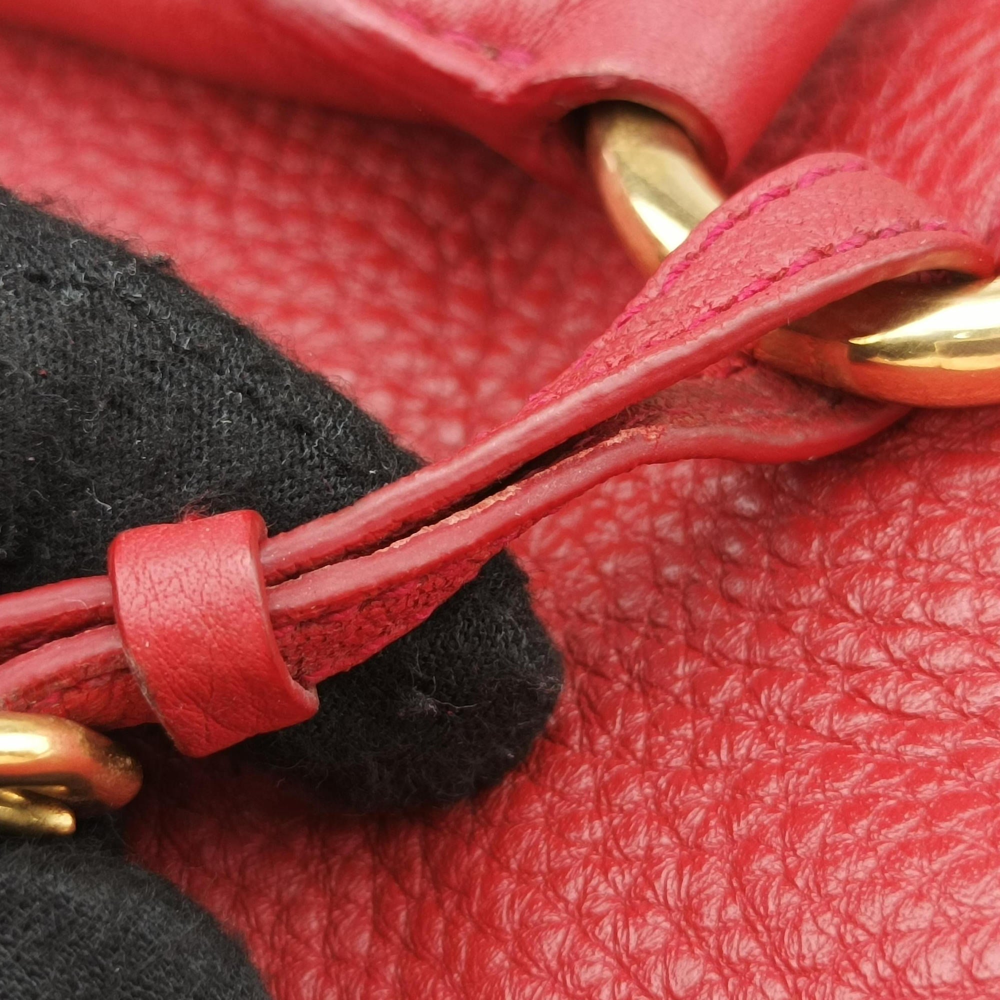 Pre-owned Prada Vitello Phoenix Red Leather BN1713 handbag | stylenewstar