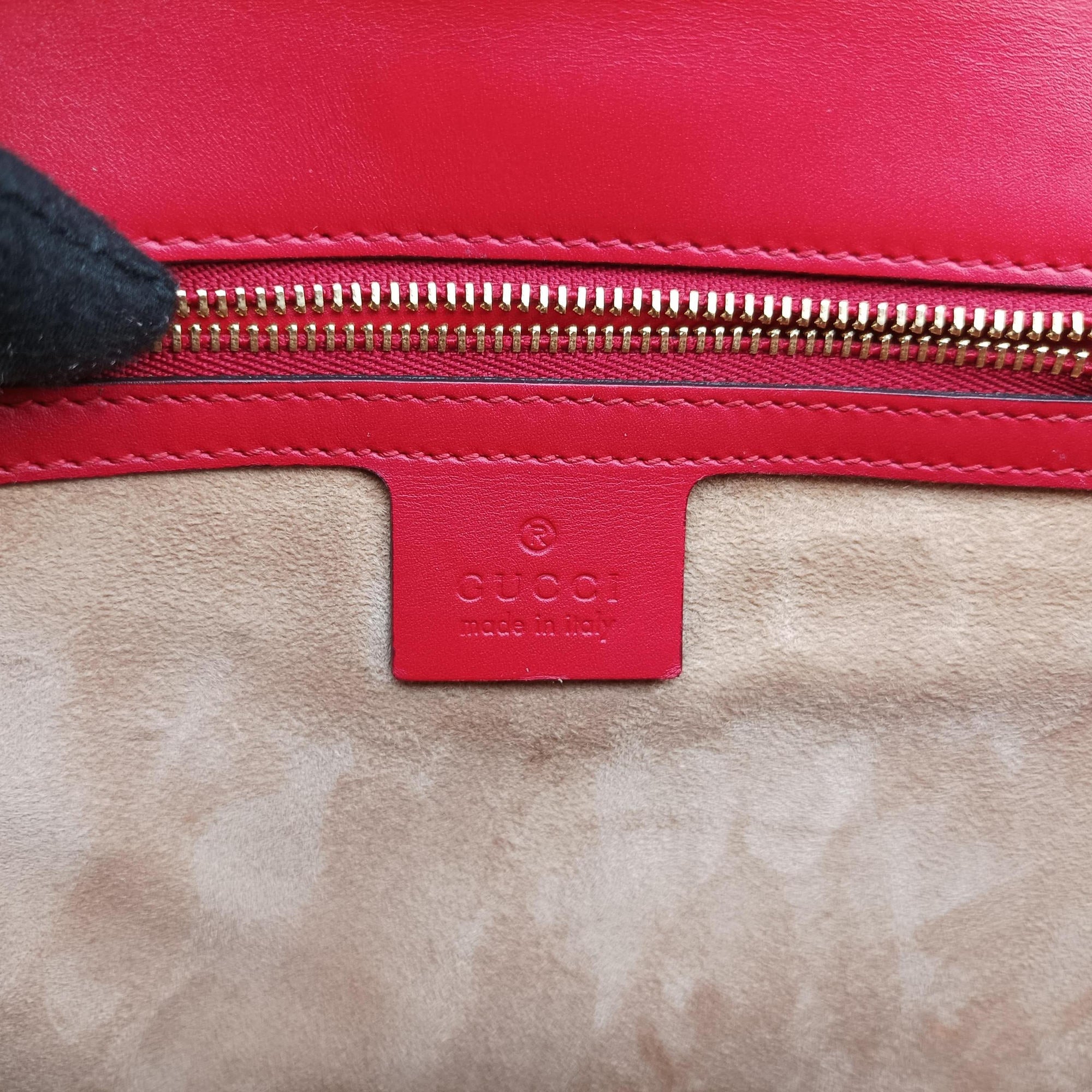 Pre-owned Gucci Sylvie Red×navy Leather 421882 shoulderbag | stylenewstar