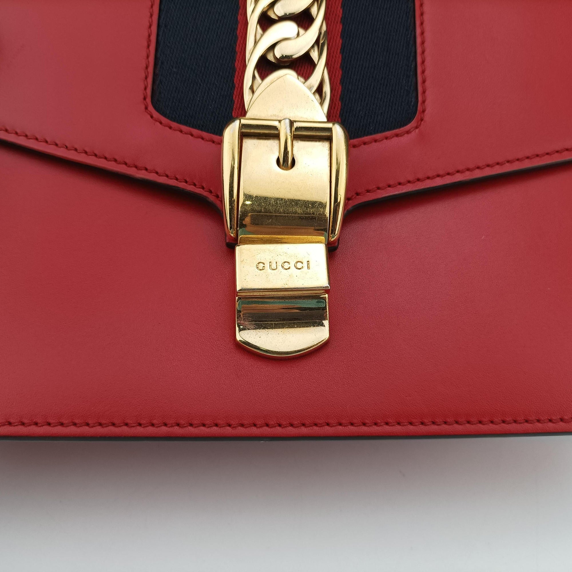 Pre-owned Gucci Sylvie Red×navy Leather 421882 shoulderbag | stylenewstar