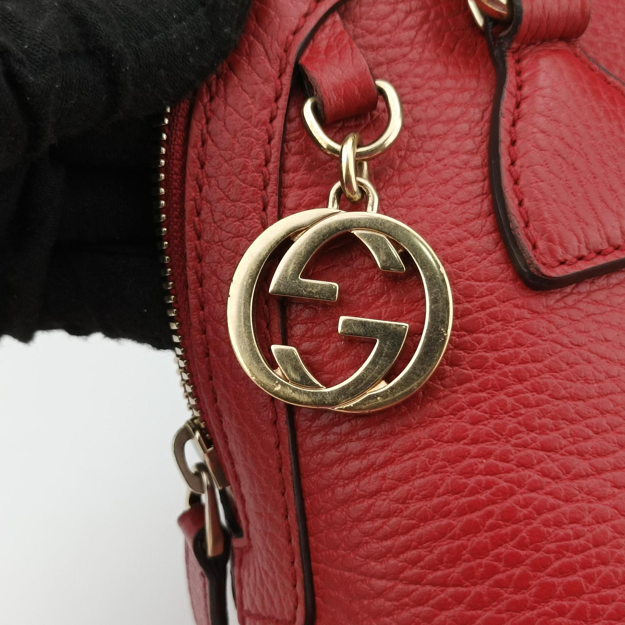 Secondhand Gucci Interlocking G charm Dome Red Leather 449661 handbag | stylenewstar