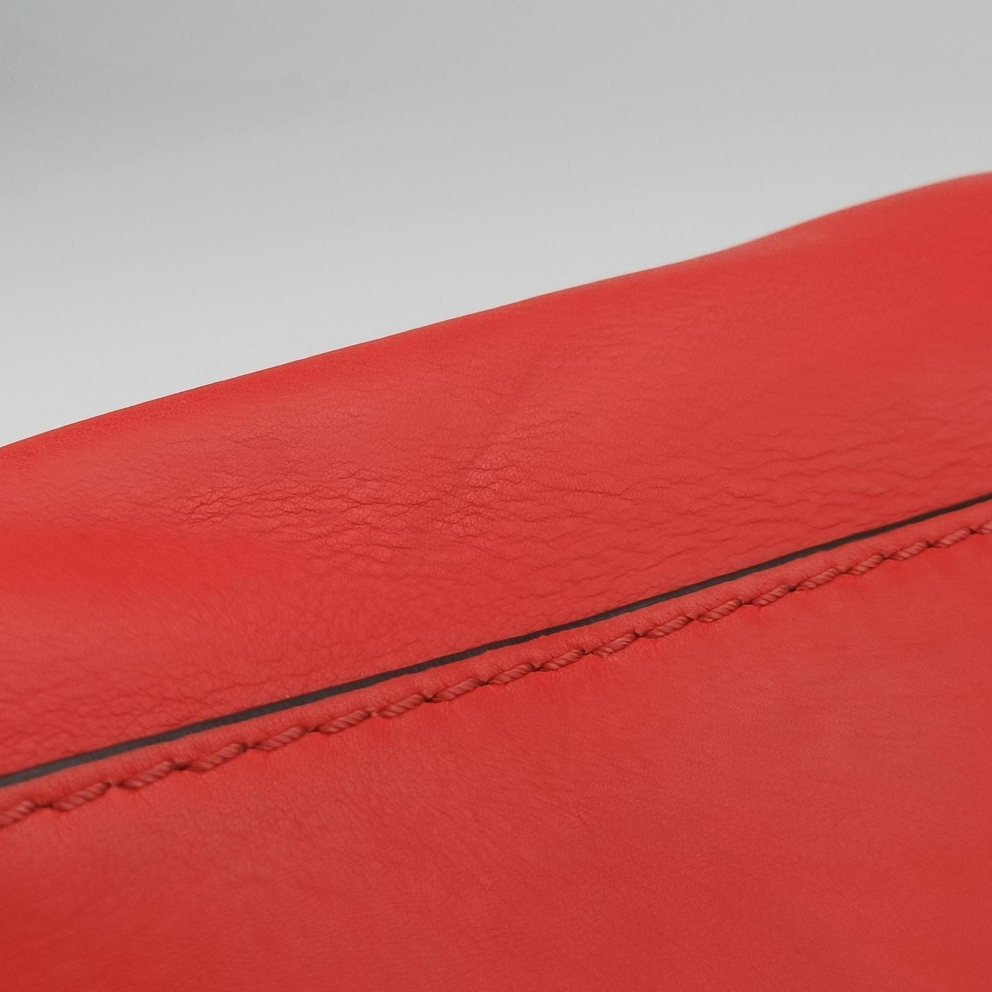 Pre-owned Valentino Rockstud Red Leather  shoulderbag | stylenewstar