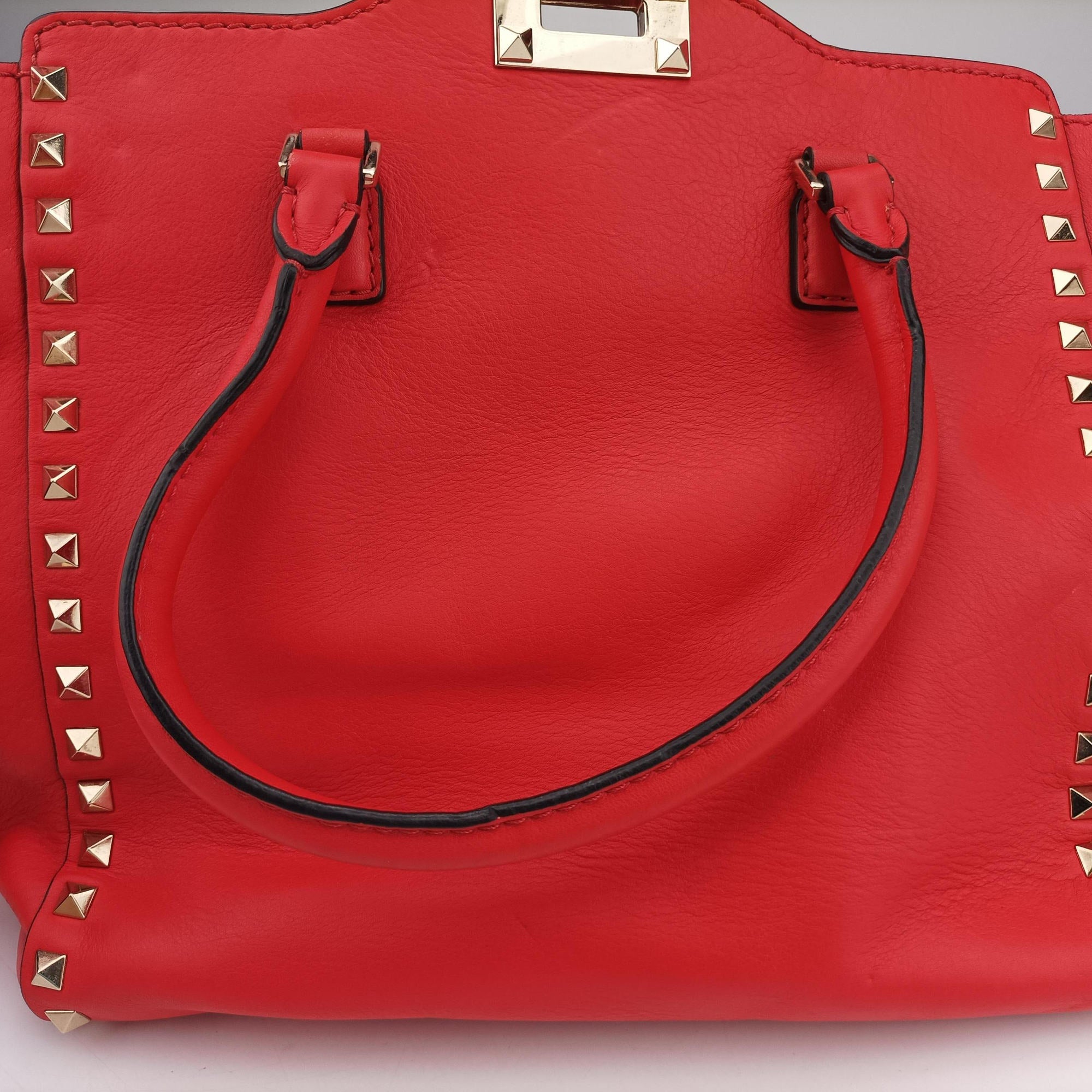 Pre-owned Valentino Rockstud Red Leather  shoulderbag | stylenewstar