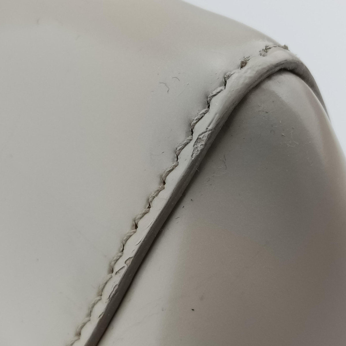 Secondhand Prada Parabole Tote White Patent  shoulderbag | stylenewstar