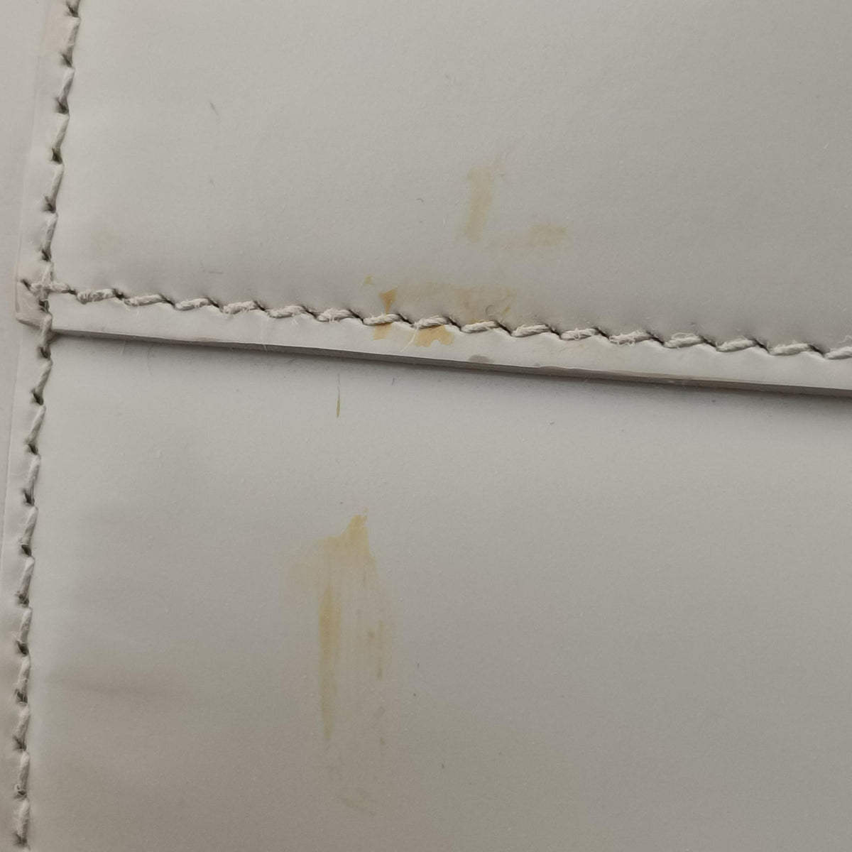 Secondhand Prada Parabole Tote White Patent  shoulderbag | stylenewstar