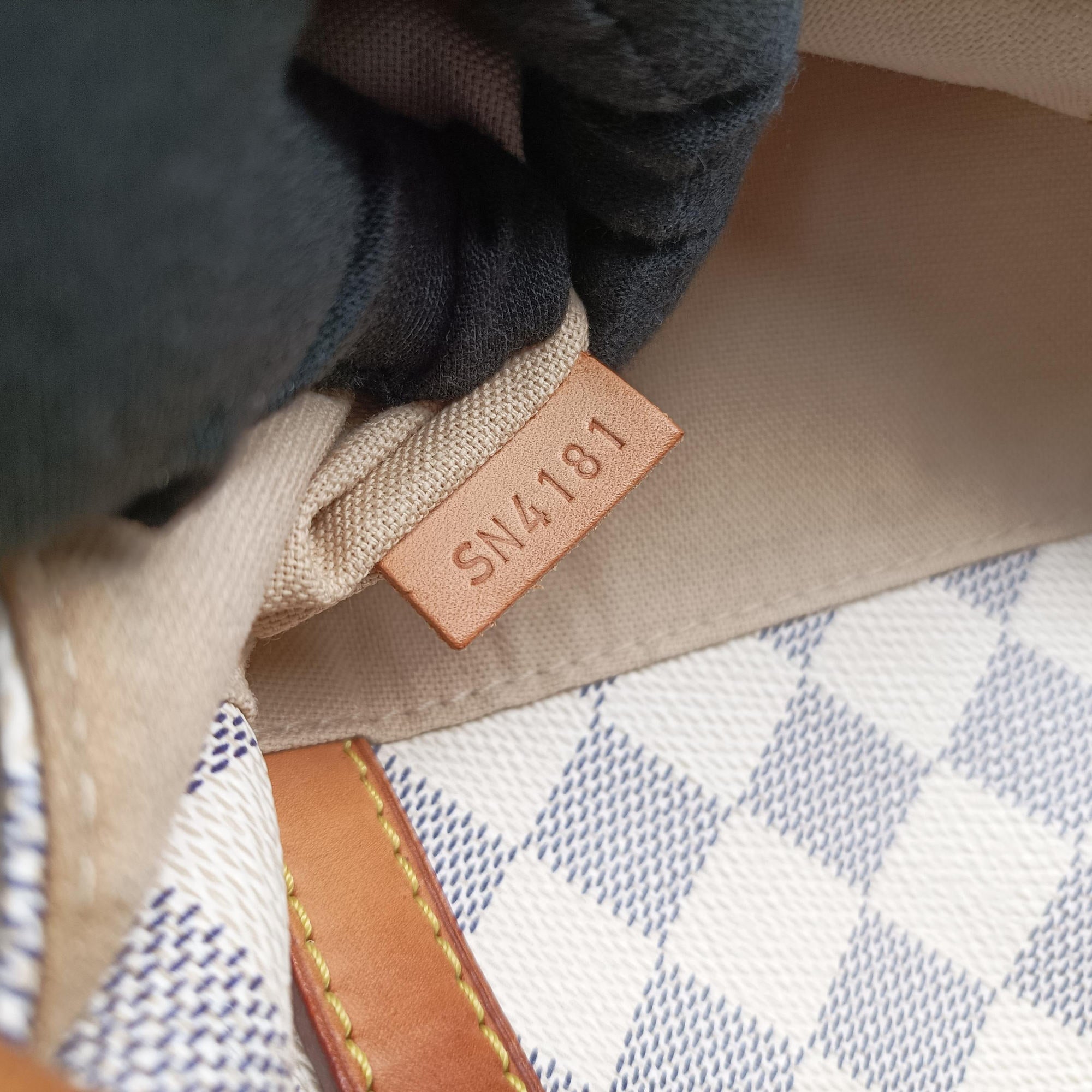 Vintage Louis Vuitton Figheri PM Azur Damier Canvas N41176 shoulderbag | stylenewstar