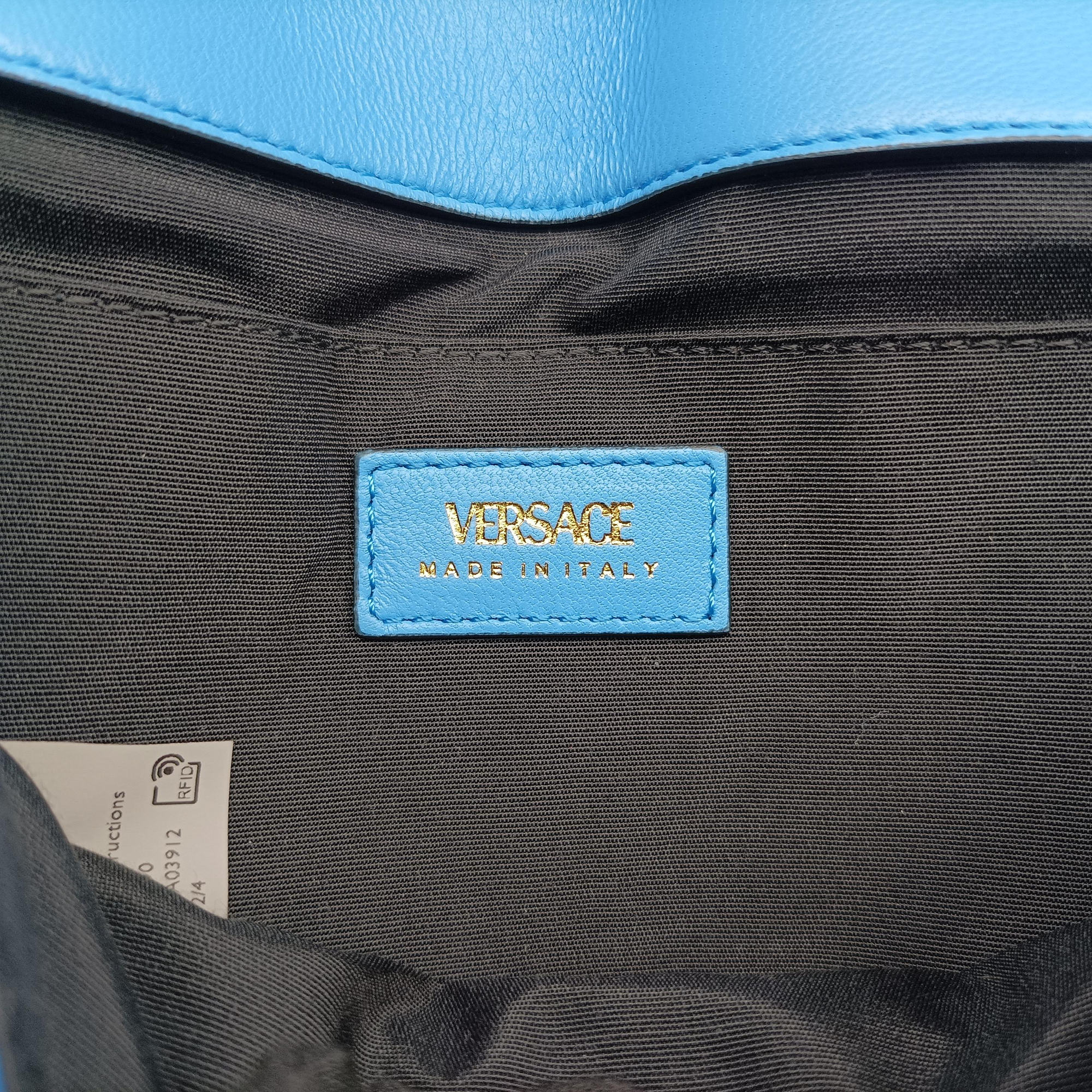 Pre-owned VERSACE Medusa Blue Leather  shoulderbag | stylenewstar