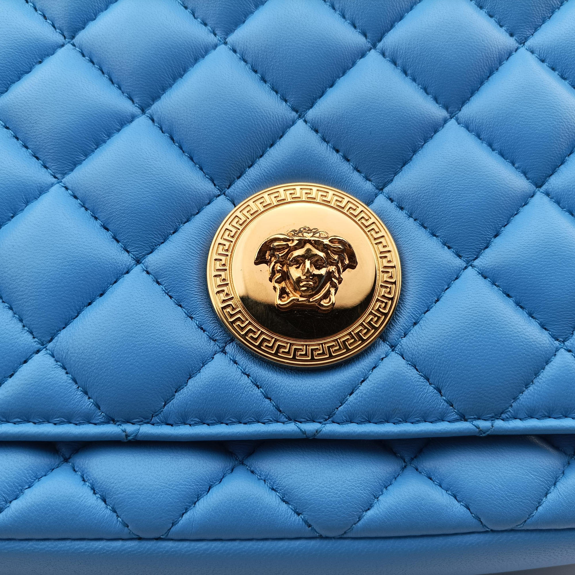 Pre-owned VERSACE Medusa Blue Leather  shoulderbag | stylenewstar