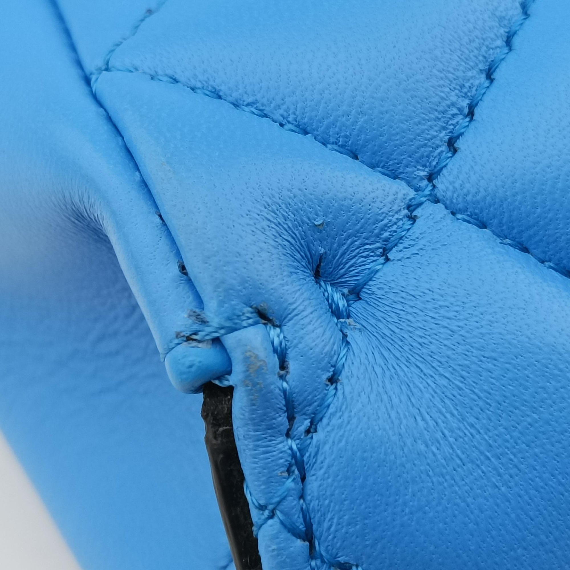 Pre-owned VERSACE Medusa Blue Leather  shoulderbag | stylenewstar