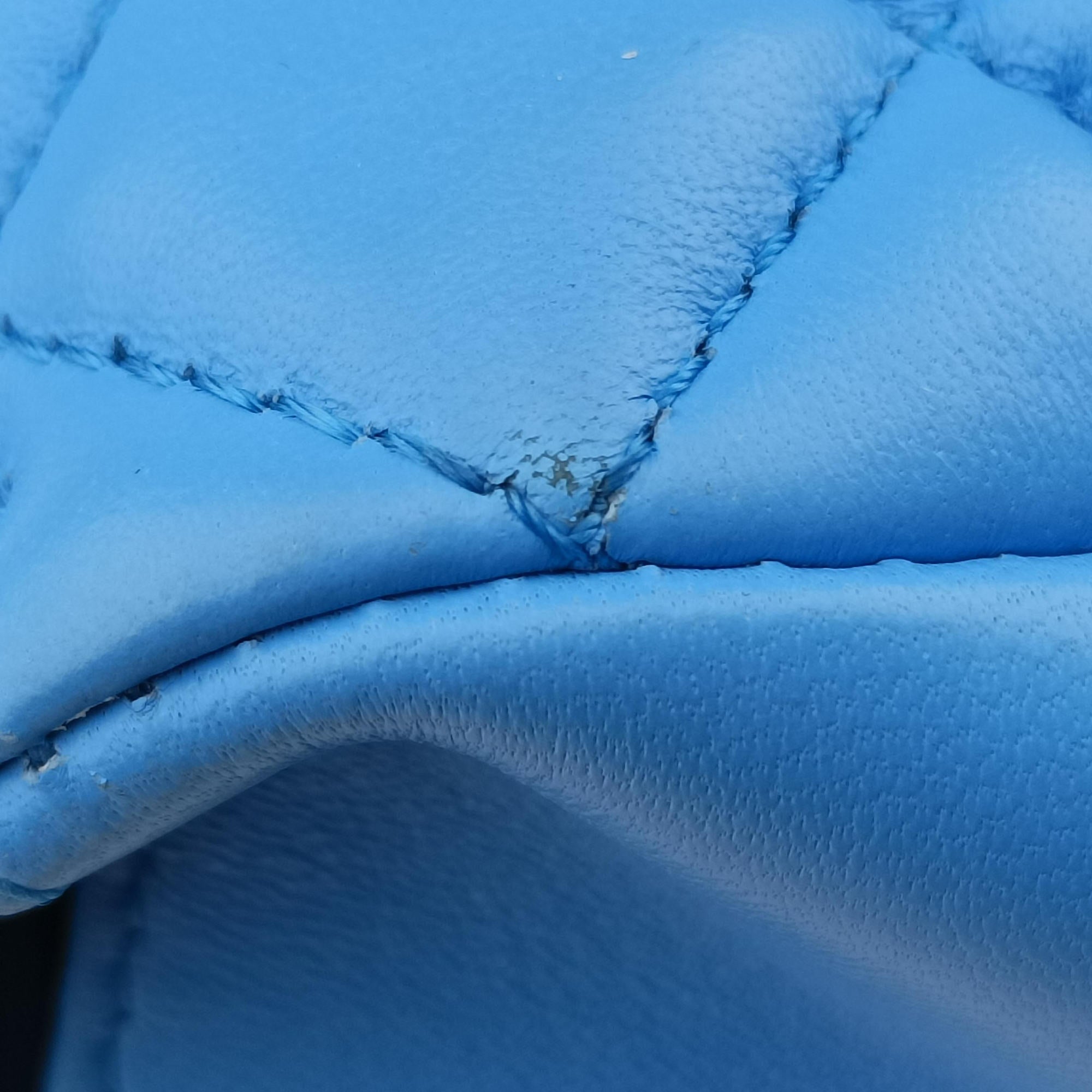 Pre-owned VERSACE Medusa Blue Leather  shoulderbag | stylenewstar