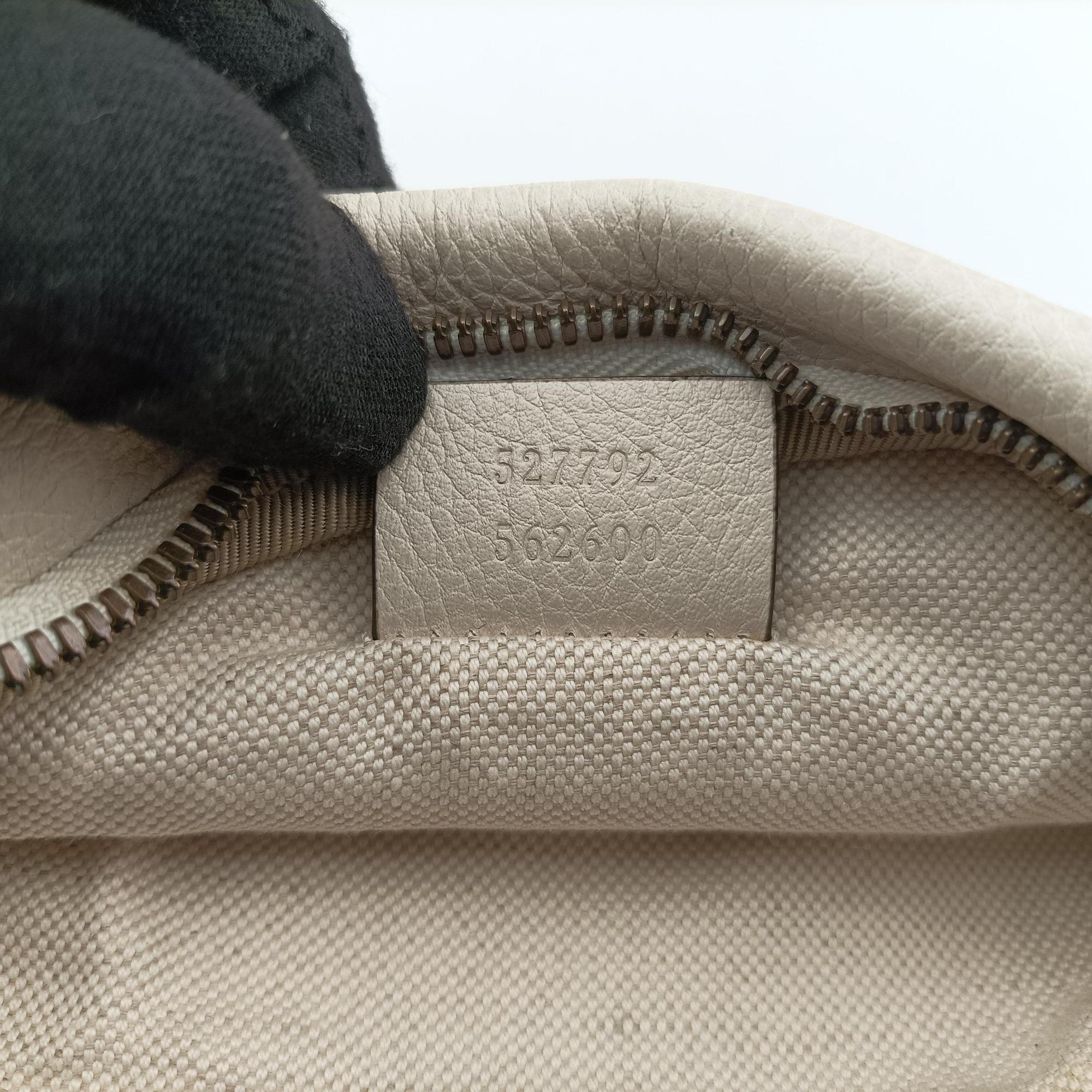 Vintage Gucci Print White Leather 527792 bum bag/waist bag | stylenewstar