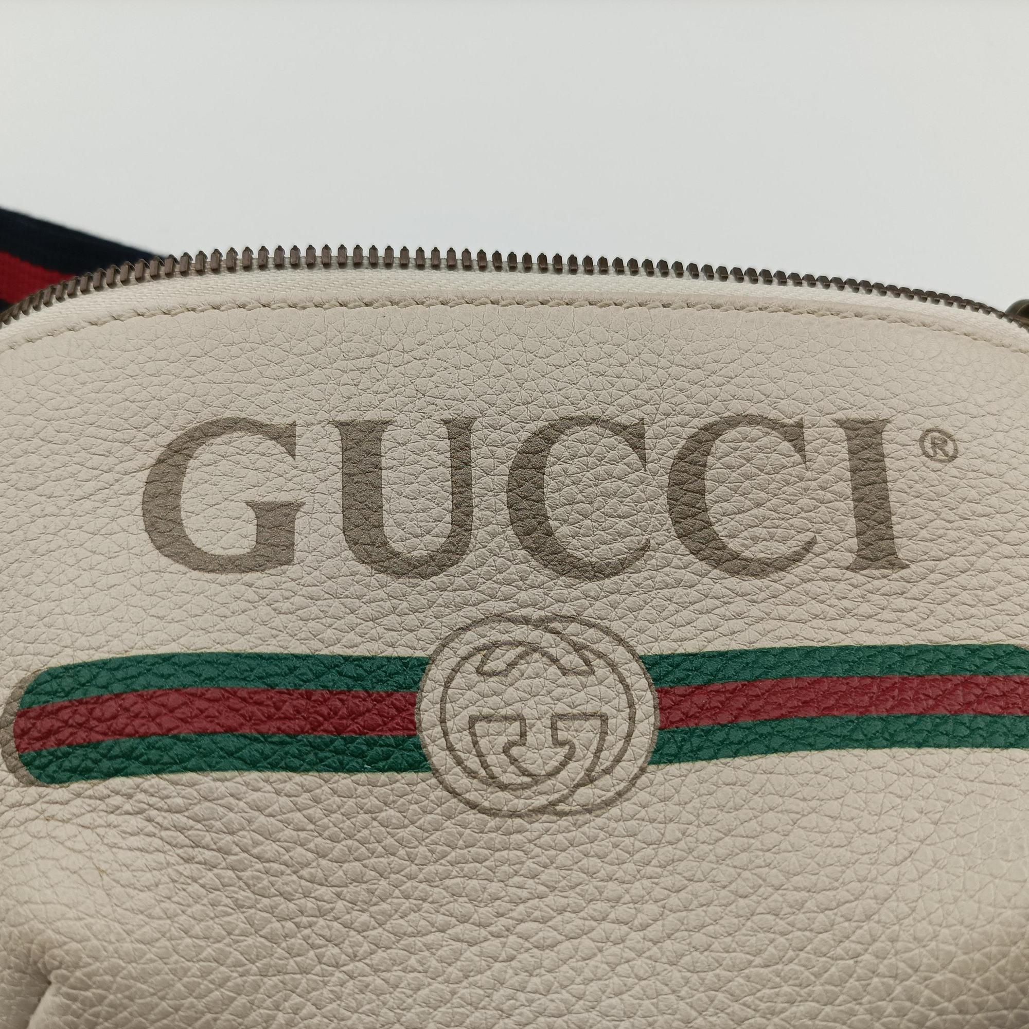 Vintage Gucci Print White Leather 527792 bum bag/waist bag | stylenewstar