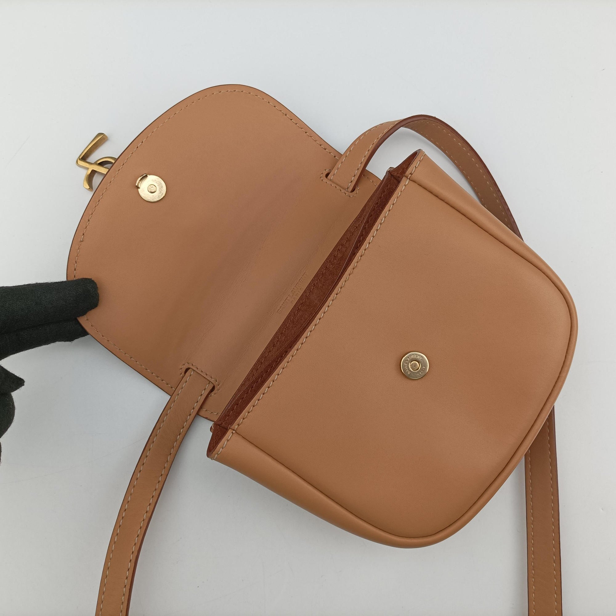 Pre-owned Yves Saint Laurent KAIA small Beige Leather 623097 shoulderbag | stylenewstar