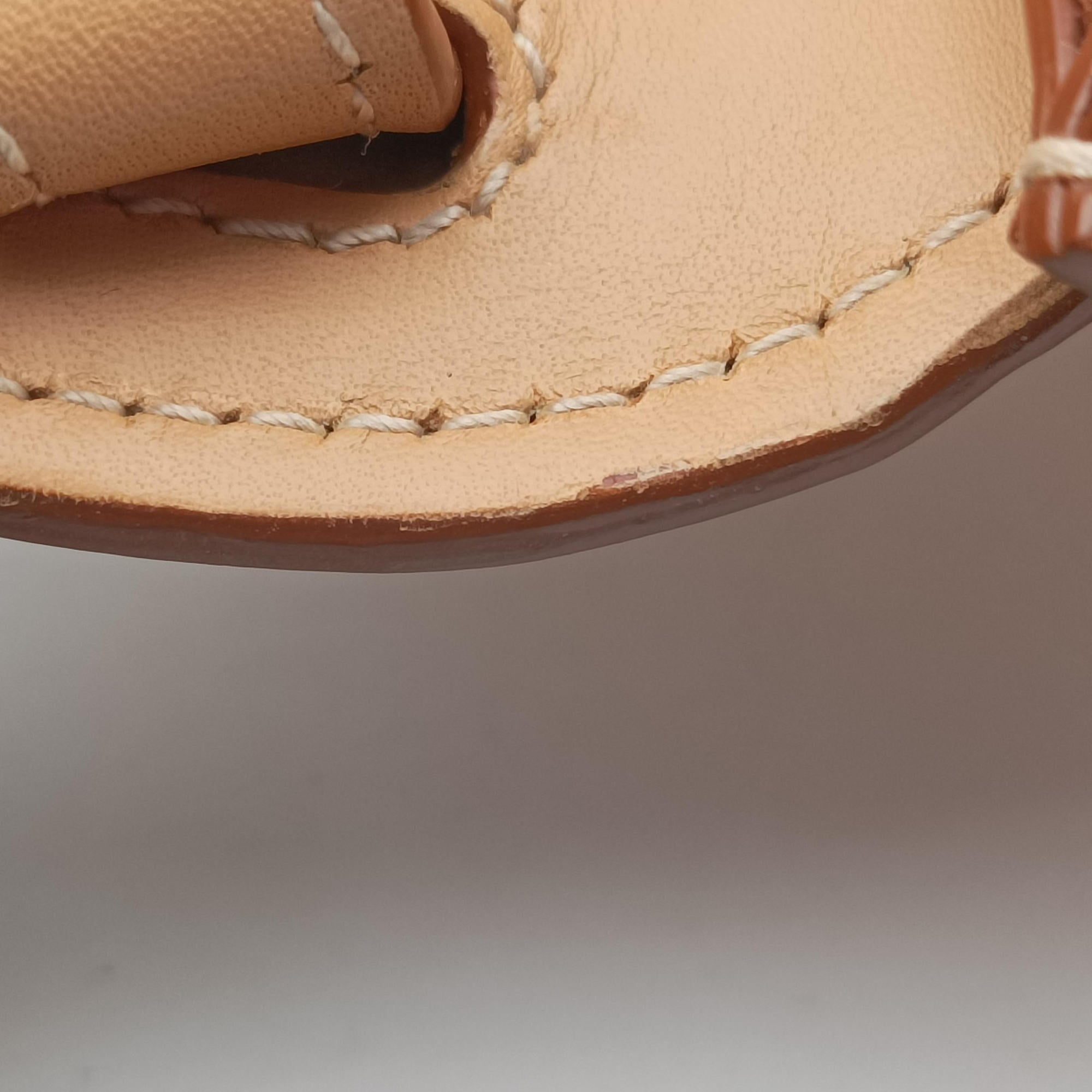 Pre-owned Yves Saint Laurent KAIA small Beige Leather 623097 shoulderbag | stylenewstar