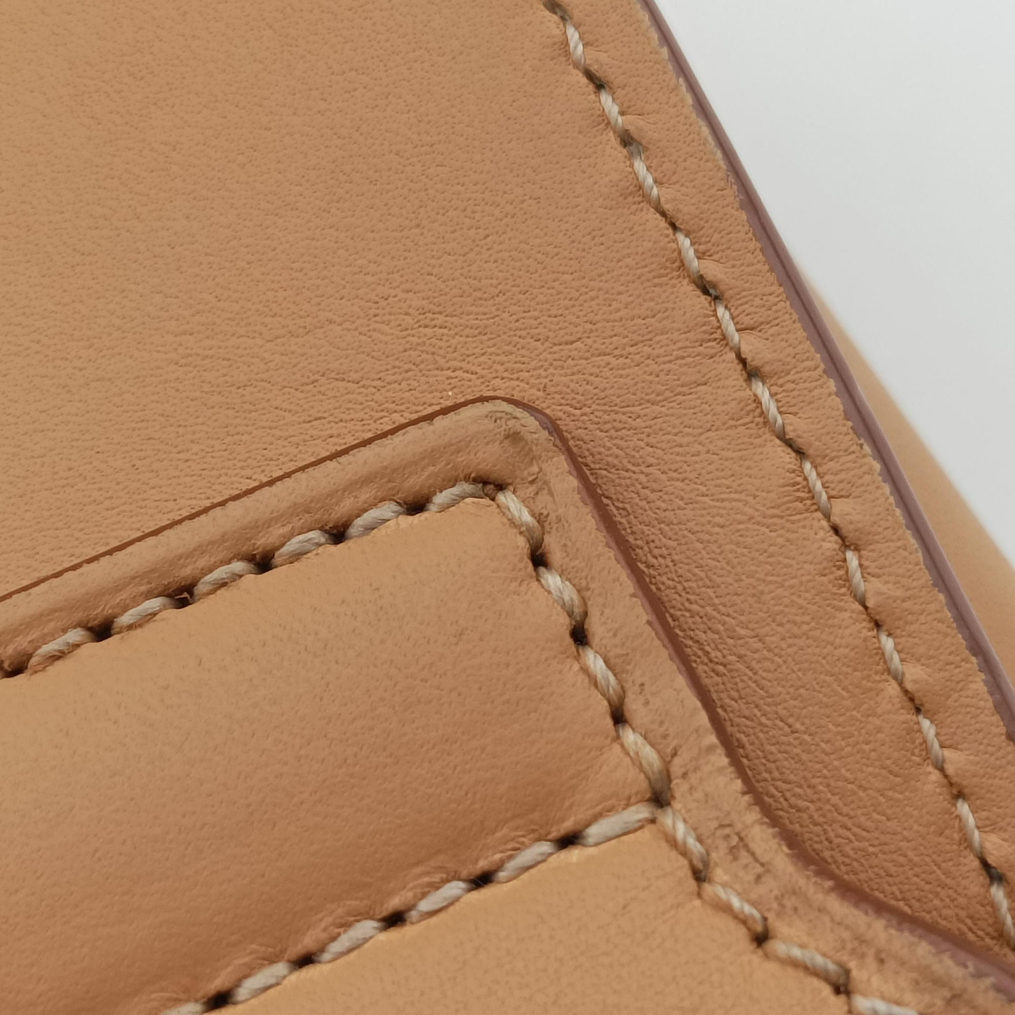 Pre-owned Yves Saint Laurent KAIA small Beige Leather 623097 shoulderbag | stylenewstar