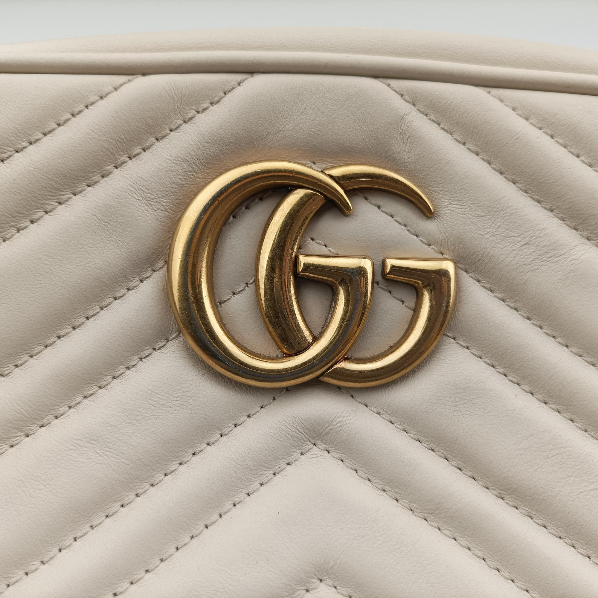 Vintage Gucci GG Marmont White Leather 447632 shoulderbag | stylenewstar