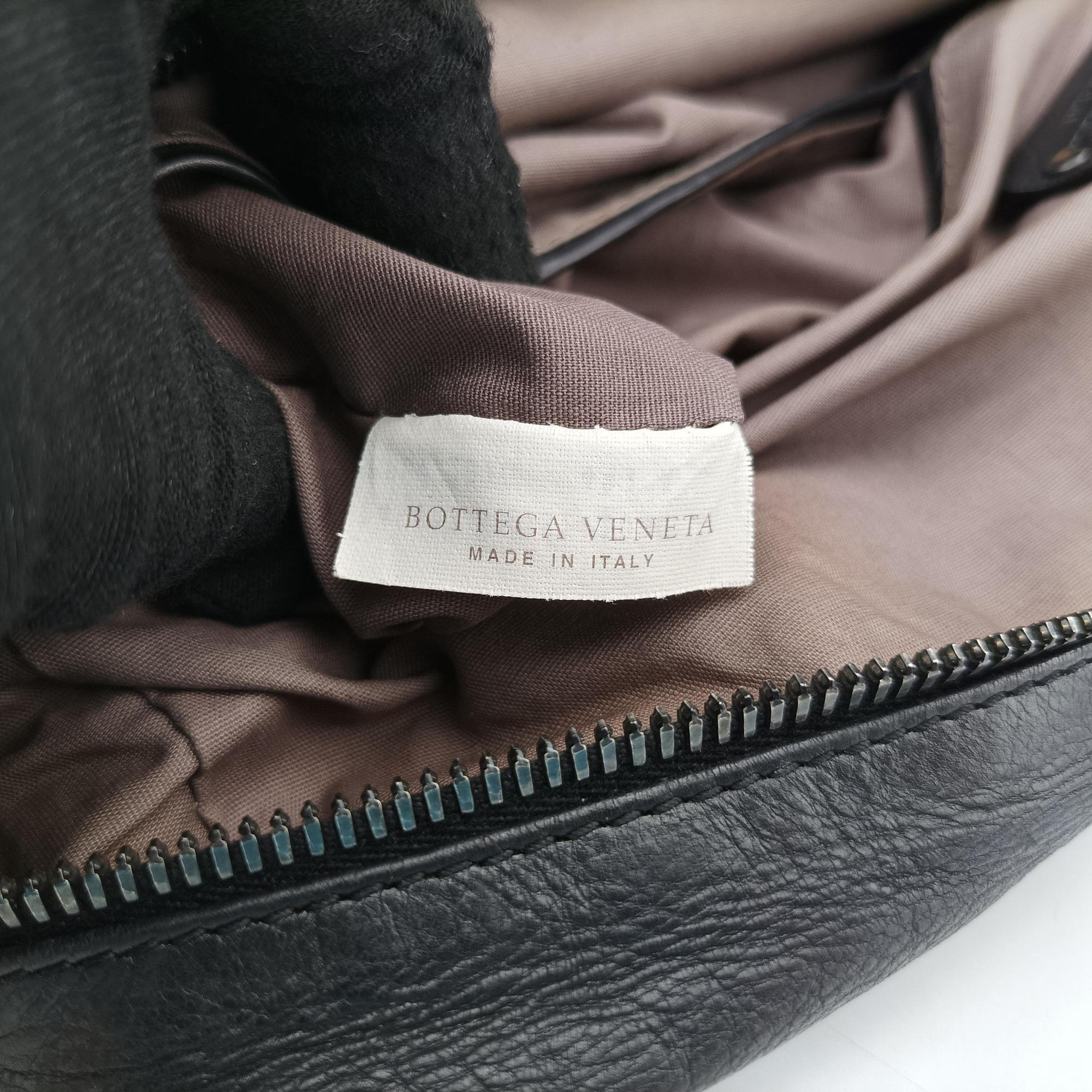 Pre-owned Bottega Veneta Intrecciato Black lambskin  shoulderbag | stylenewstar