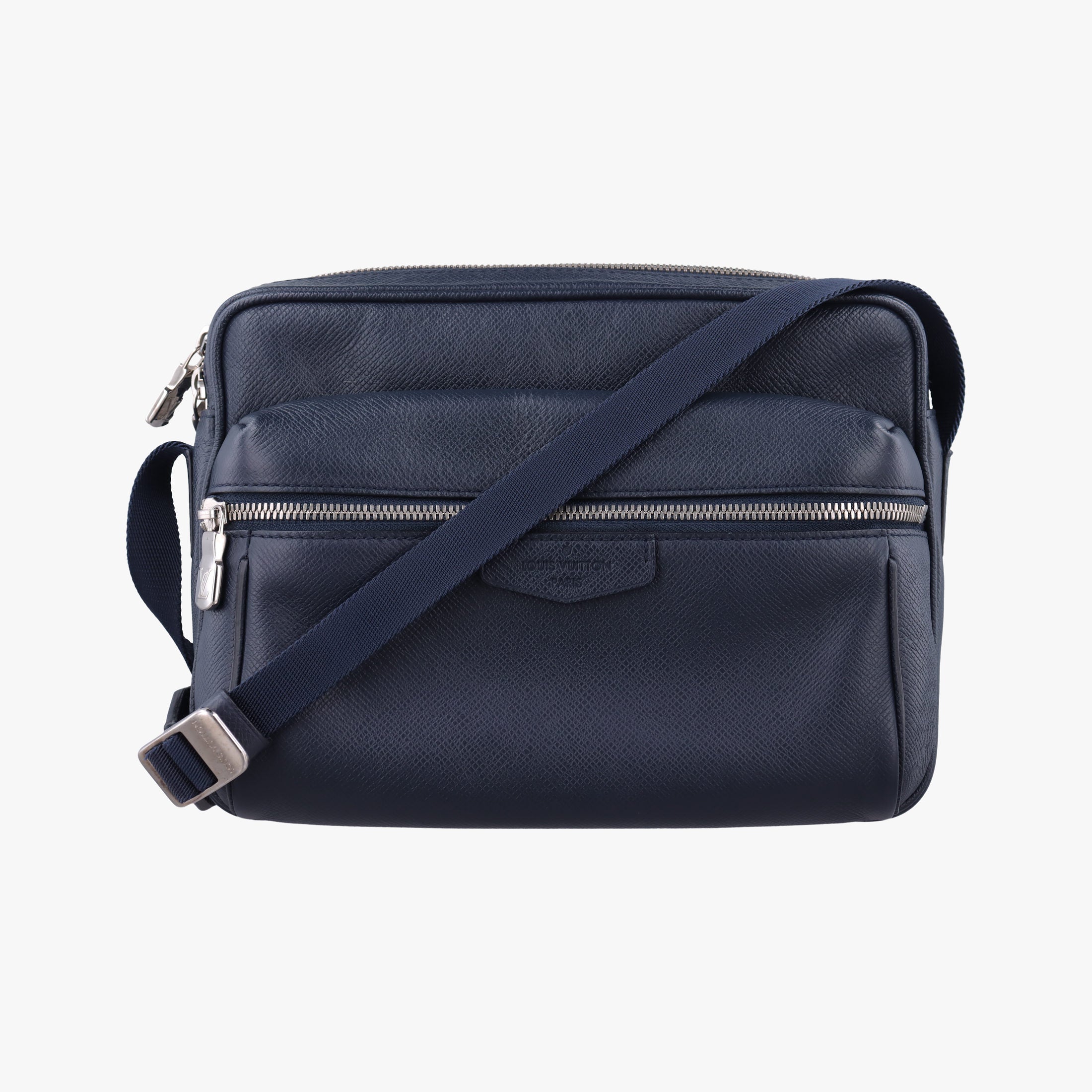 Vintage Louis Vuitton Outdoor Messenger PM Navy Taiga M33437 shoulderbag | stylenewstar