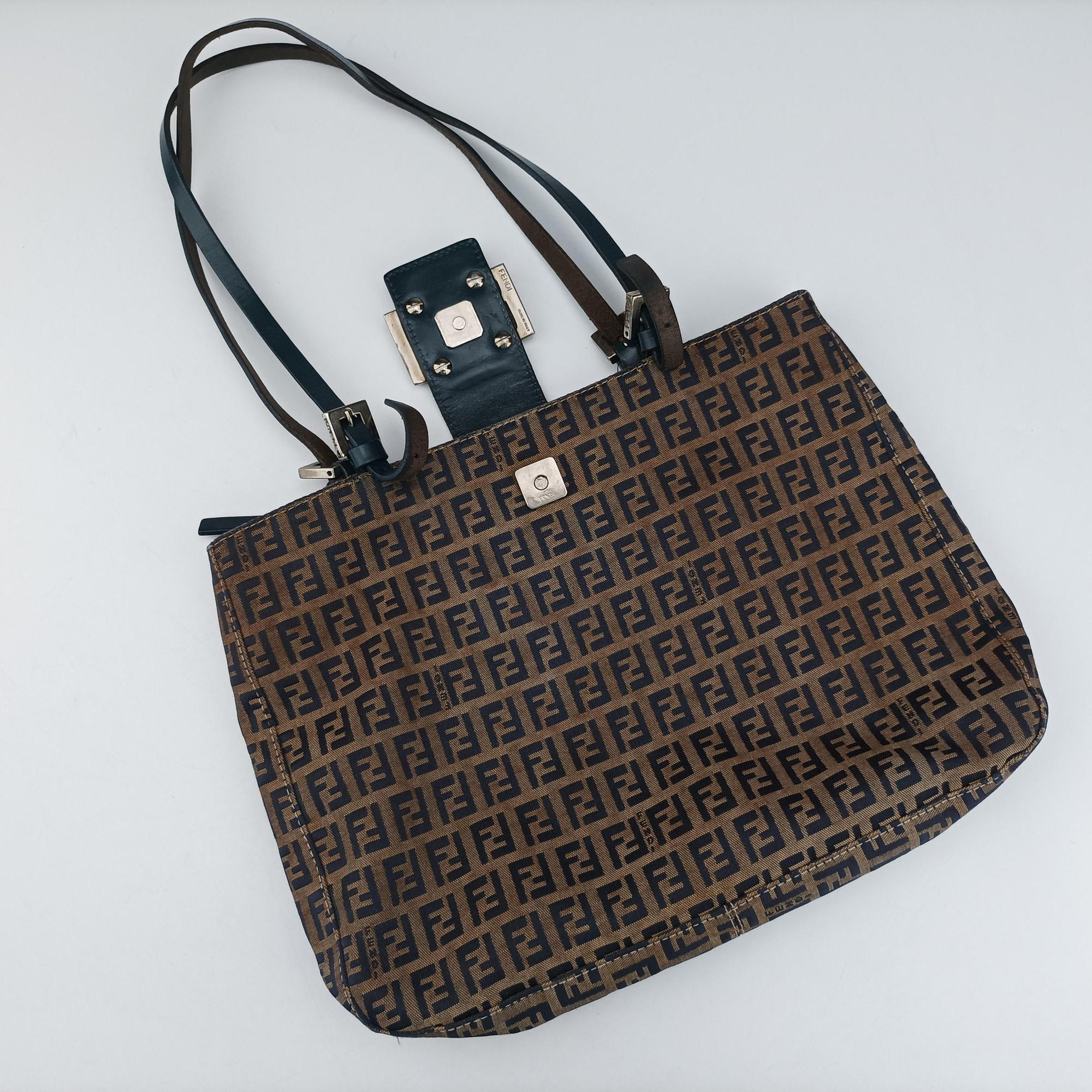 Pre-owned Fendi Zucchino Navy×Brown canvas×leather 8BR616 shoulderbag | stylenewstar
