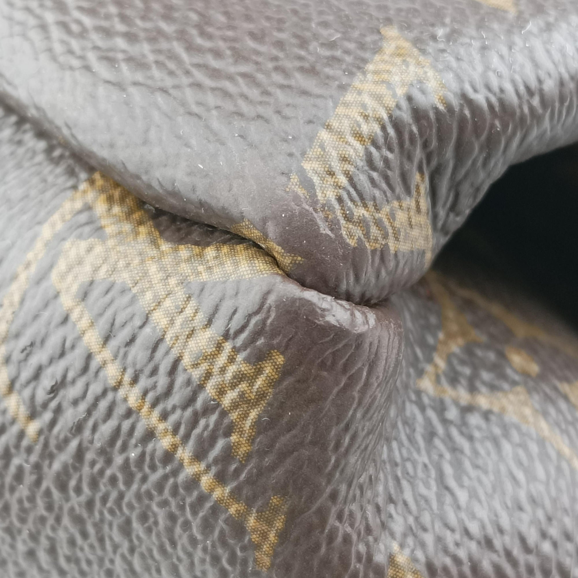 Vintage Louis Vuitton ARTSY MM Brown Monogram Canvas M40249 shoulderbag | stylenewstar
