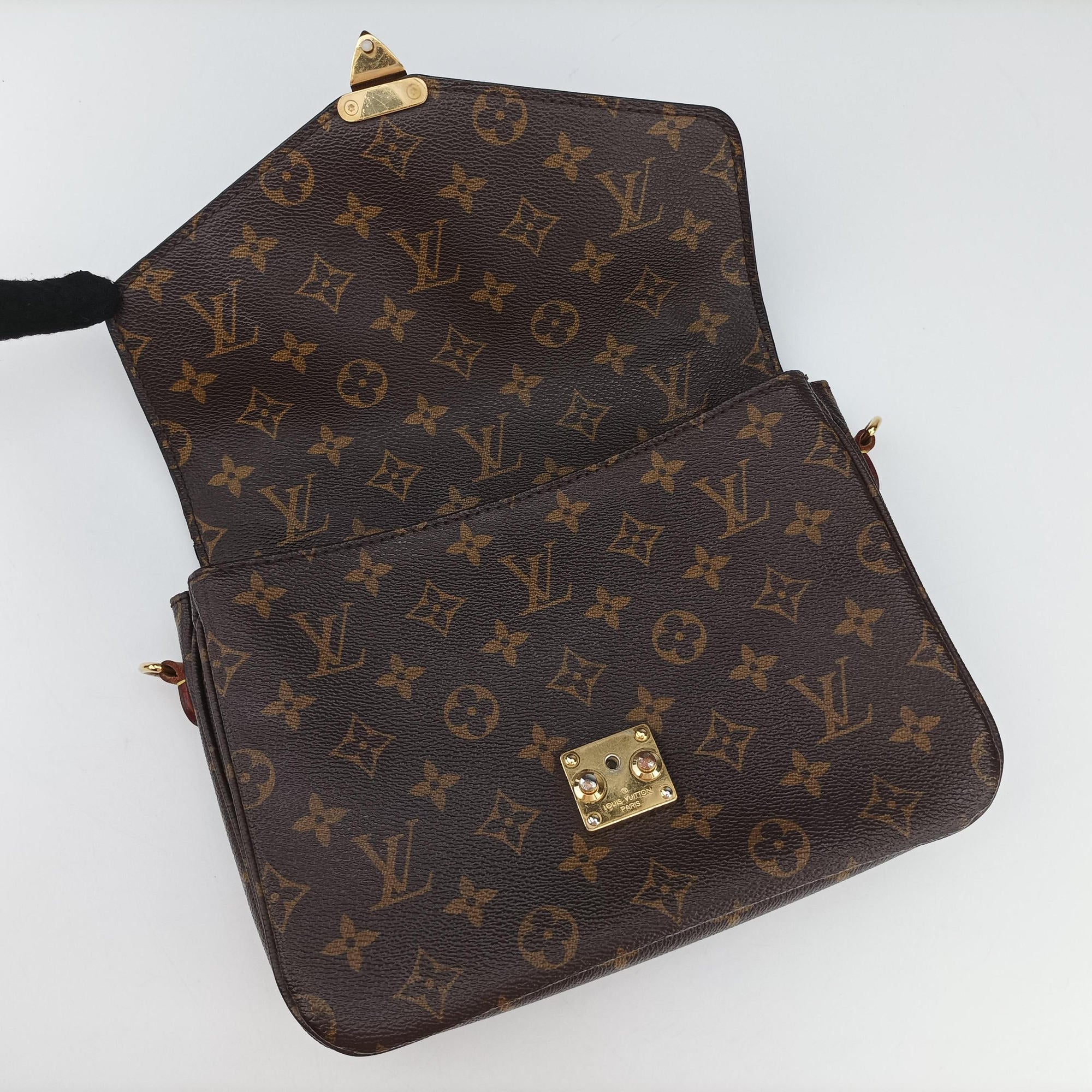 Vintage Louis Vuitton Pochette Metis MM Brown Monogram Canvas M44875 shoulderbag | stylenewstar
