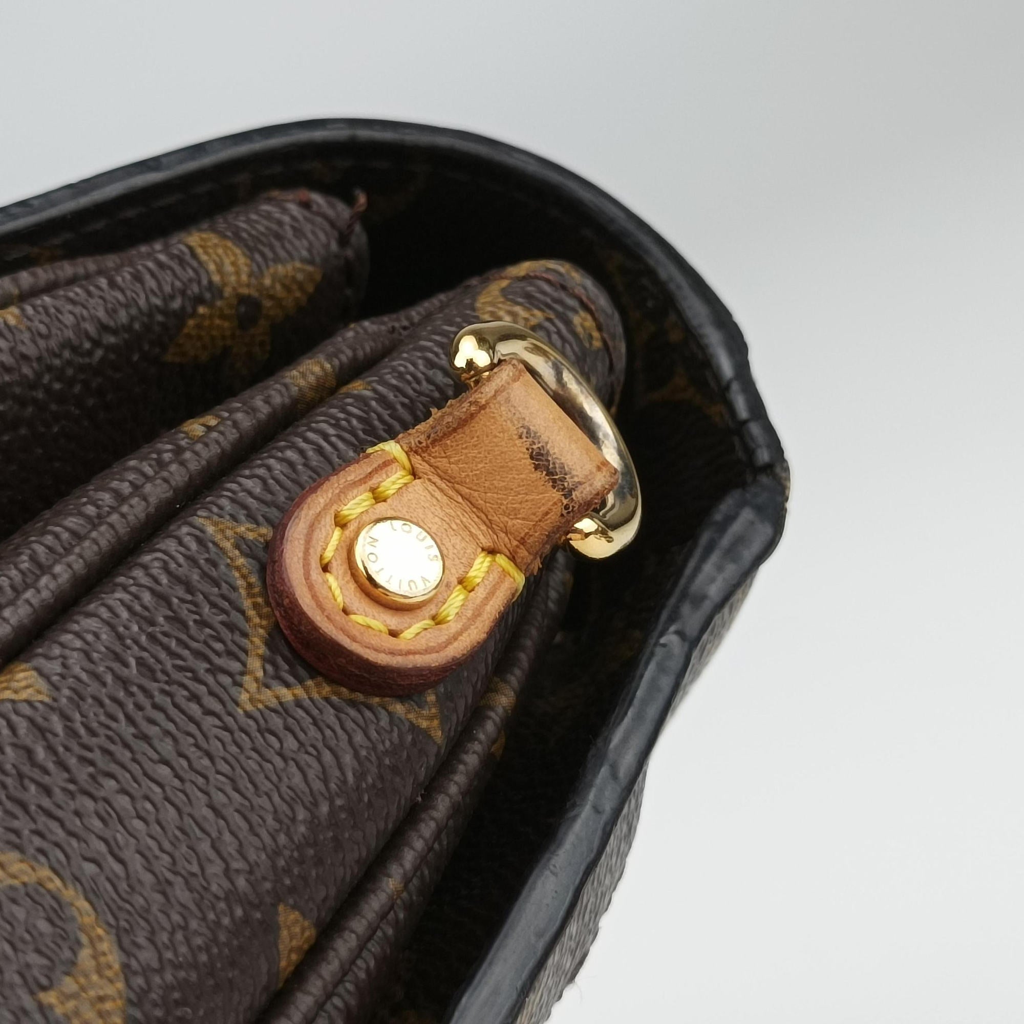 Vintage Louis Vuitton Pochette Metis MM Brown Monogram Canvas M44875 shoulderbag | stylenewstar
