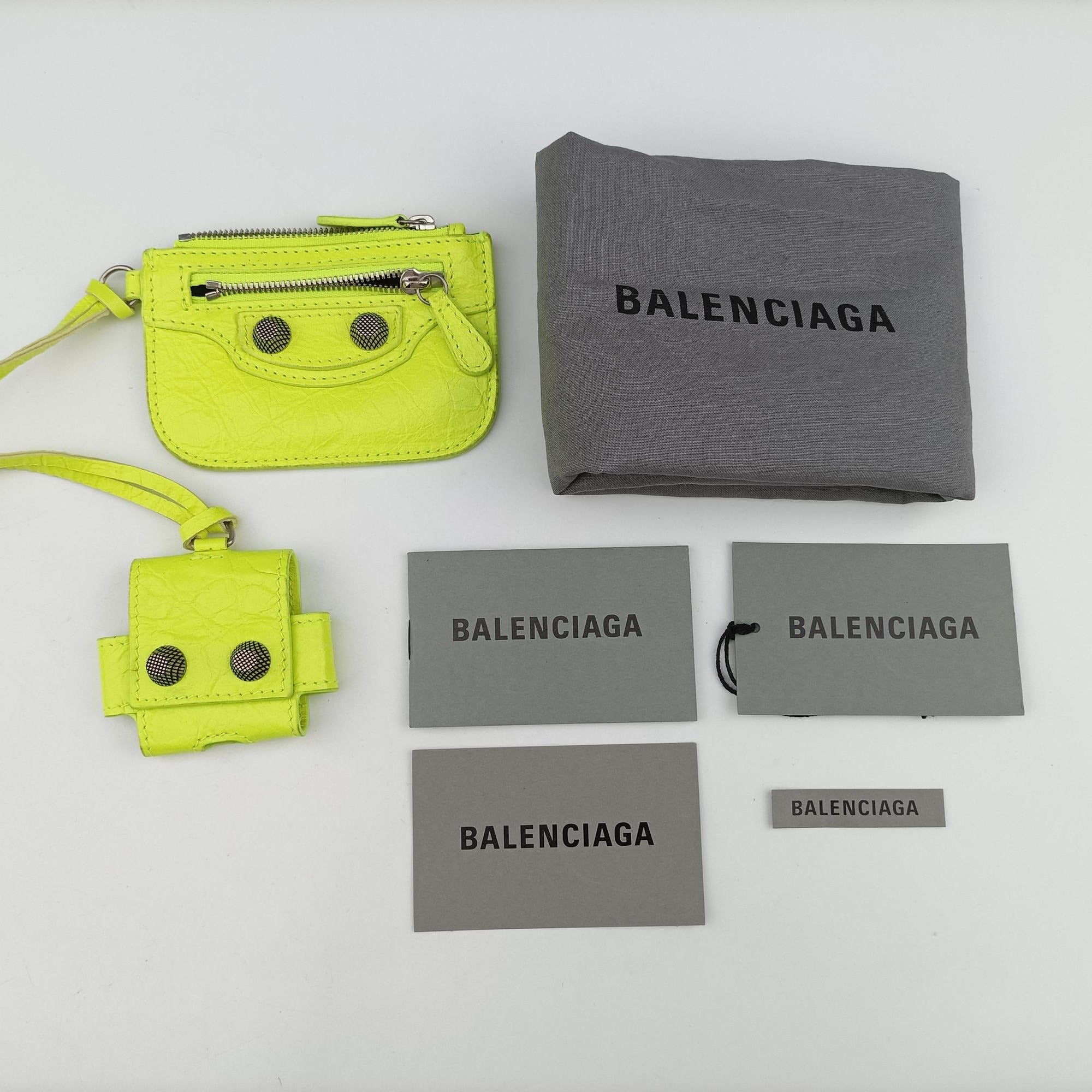 Secondhand Balenciaga Le Cagole Neon Yellow  lambskin  shoulderbag | stylenewstar