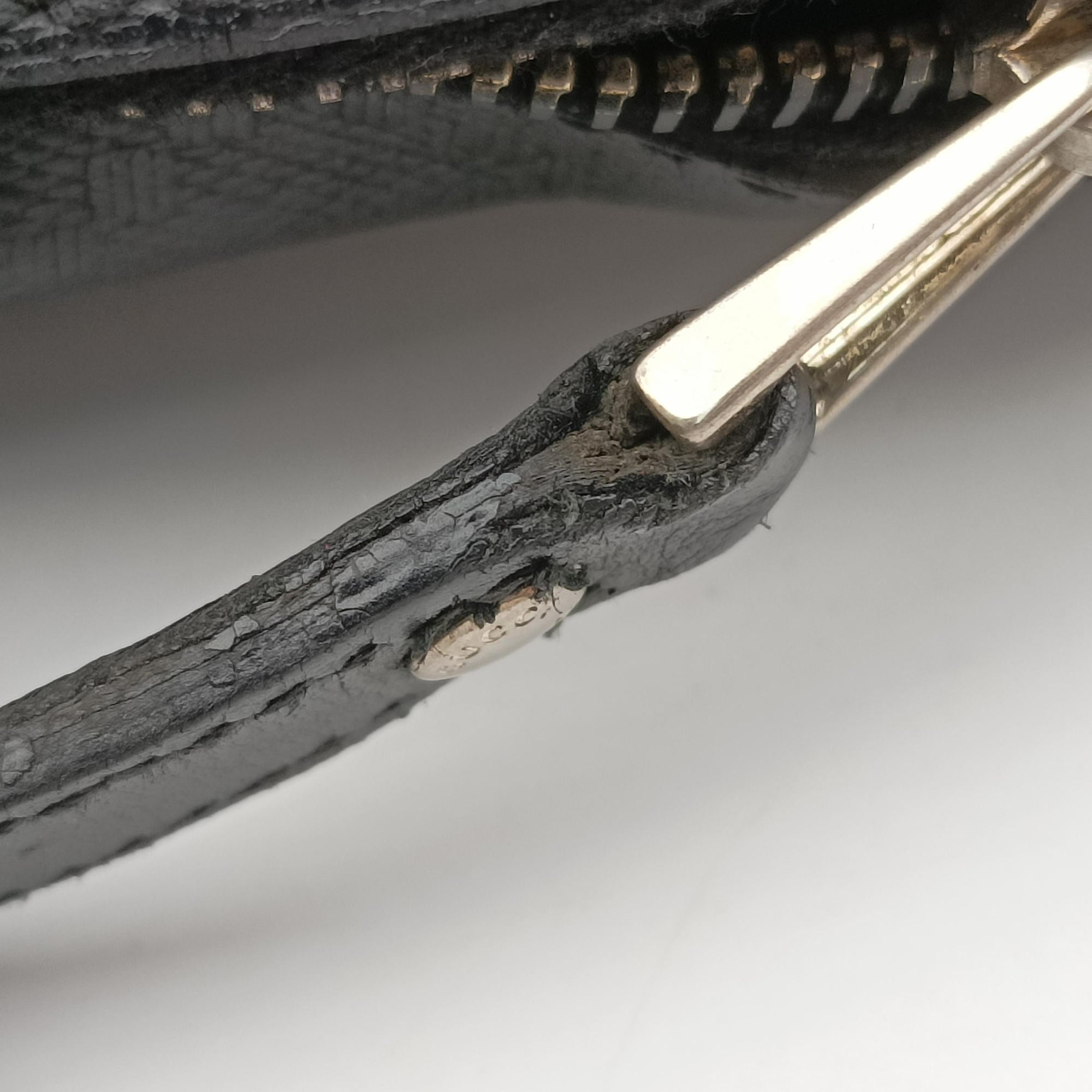 Pre-owned Gucci Diamante Black Leather 208463 handbag | stylenewstar