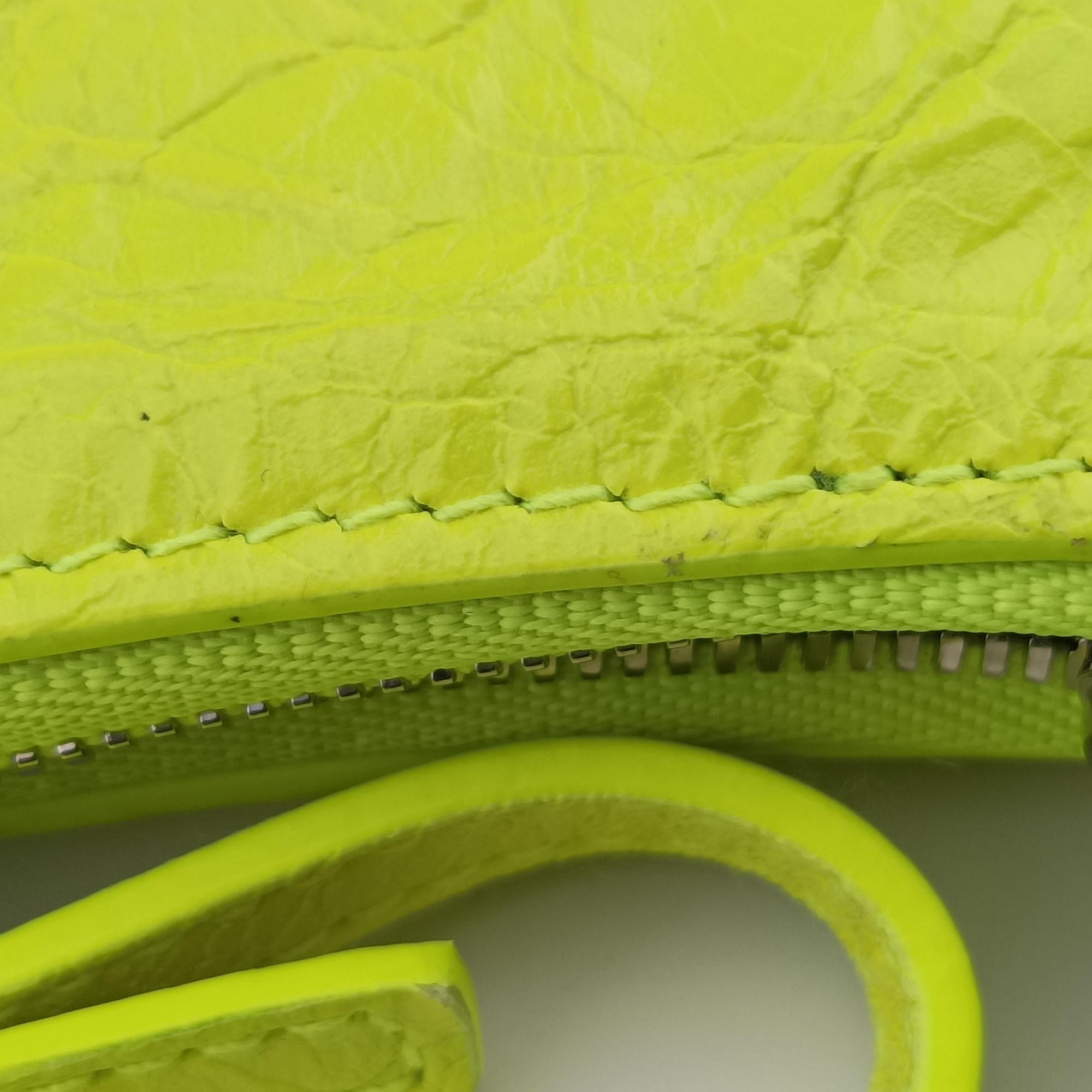 Pre-owned Balenciaga Le Cagole Green lambskin  shoulderbag | stylenewstar