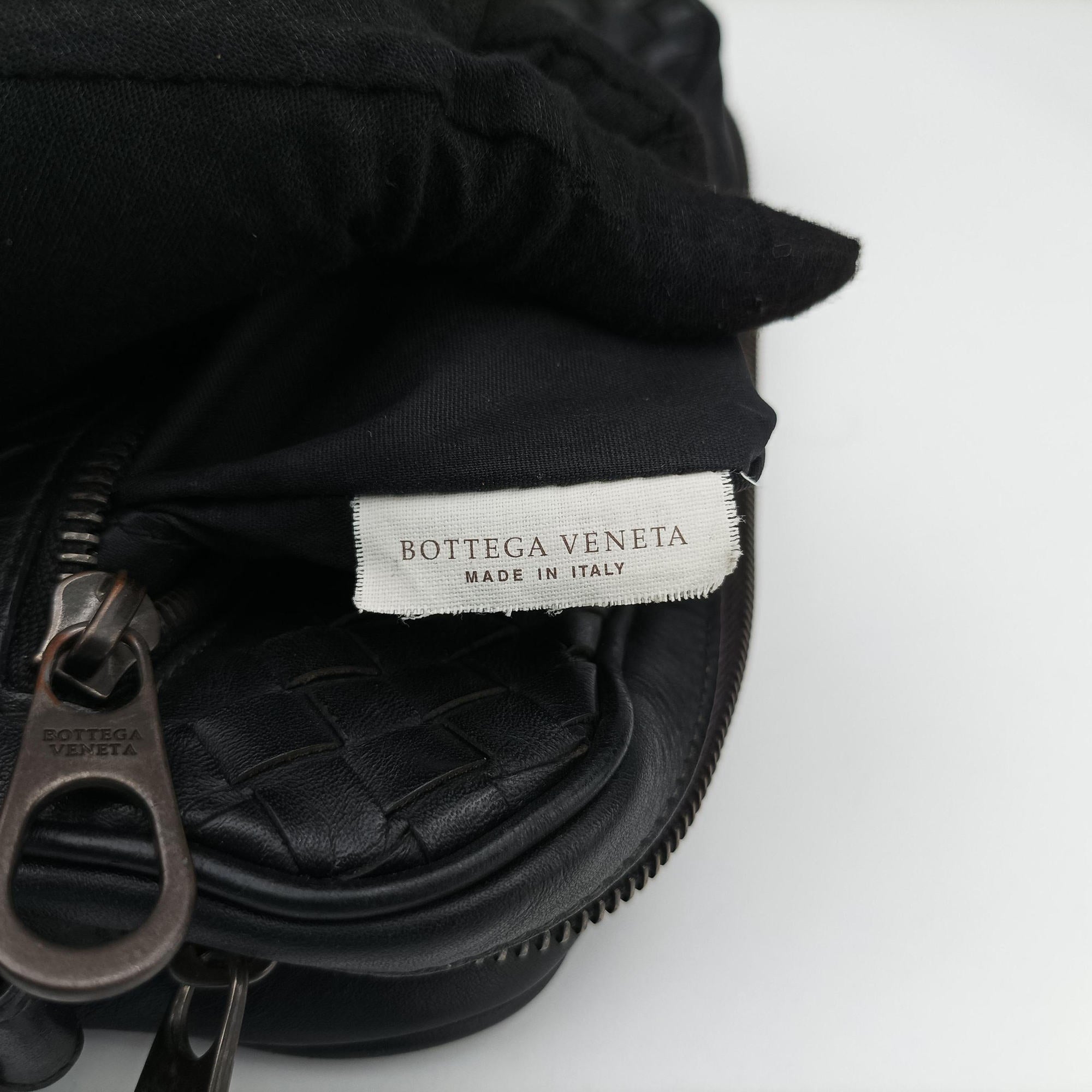 Pre-owned Bottega Veneta Intrecciato Black lambskin  shoulderbag | stylenewstar