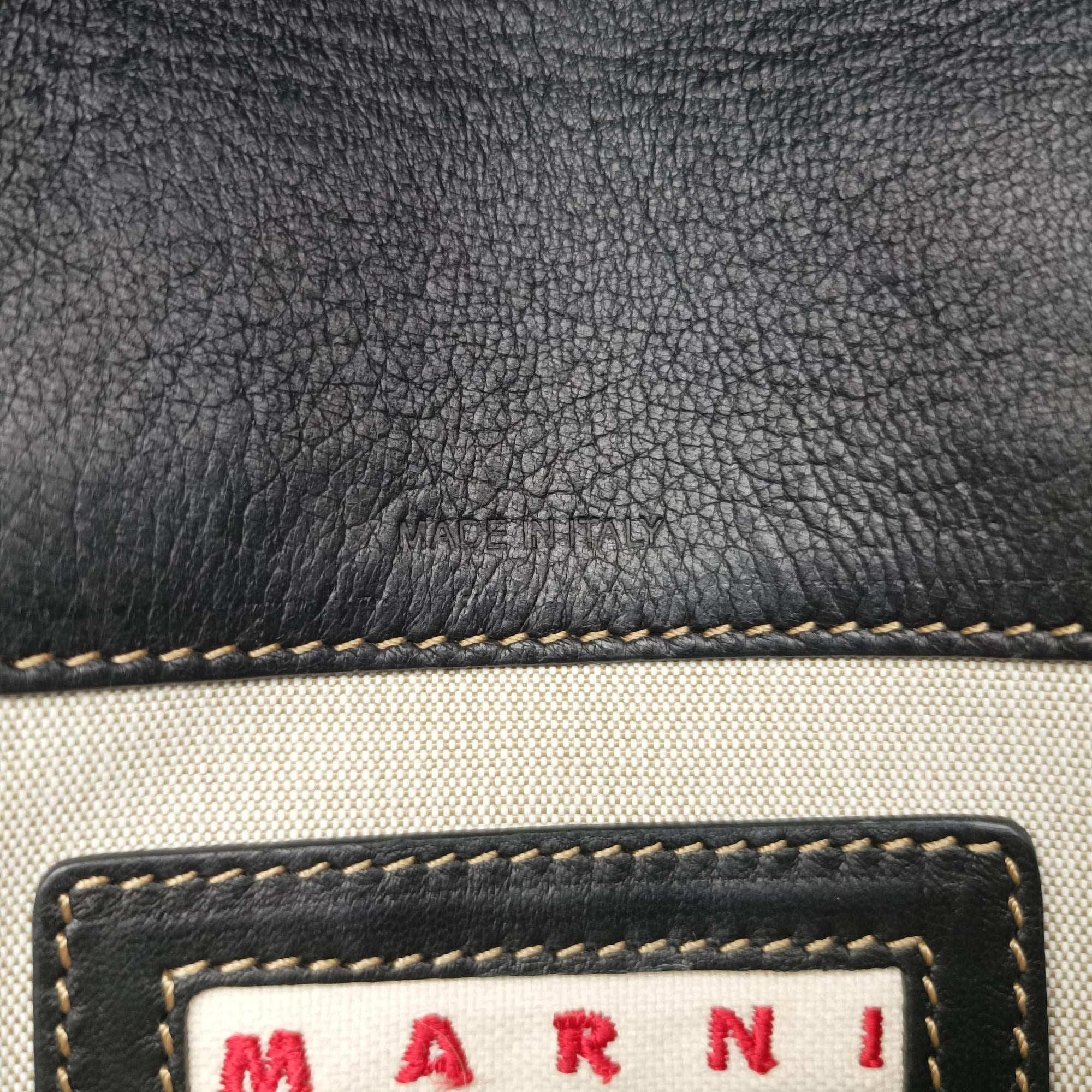 Pre-owned Marni Trunk Black Leather  shoulderbag | stylenewstar