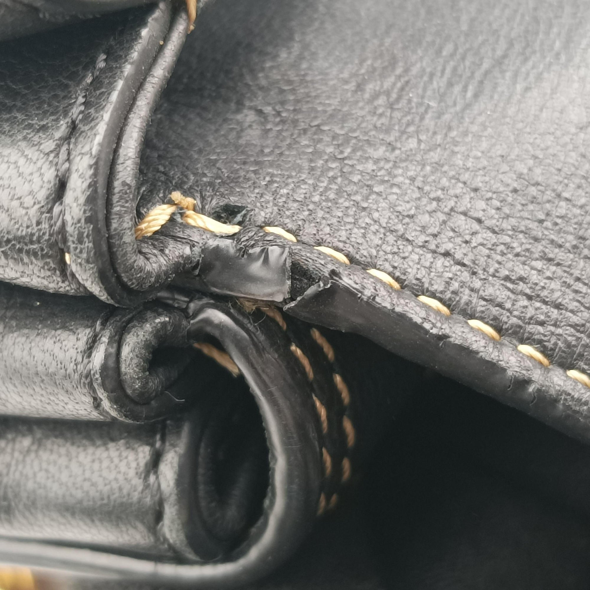 Pre-owned Marni Trunk Black Leather  shoulderbag | stylenewstar