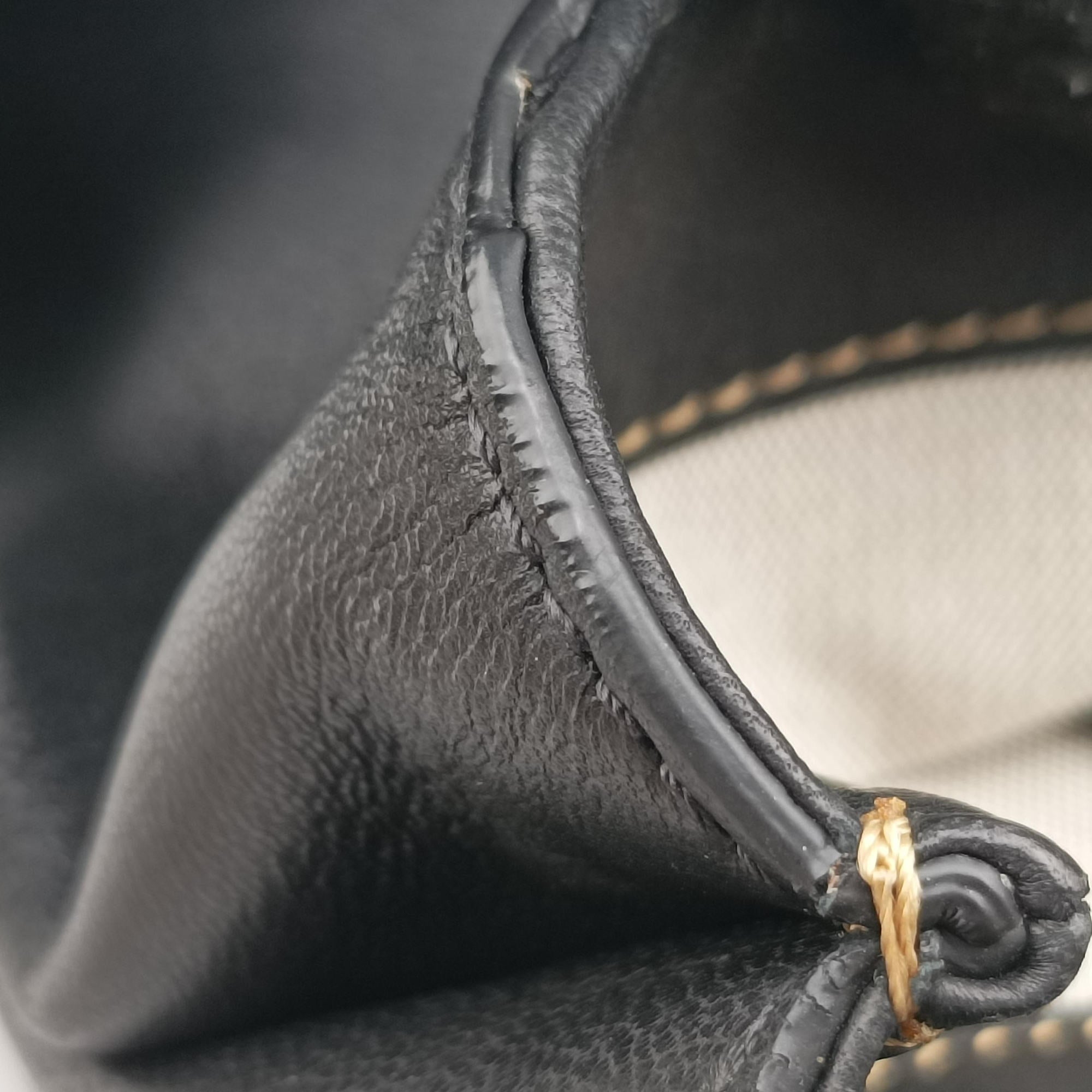Pre-owned Marni Trunk Black Leather  shoulderbag | stylenewstar