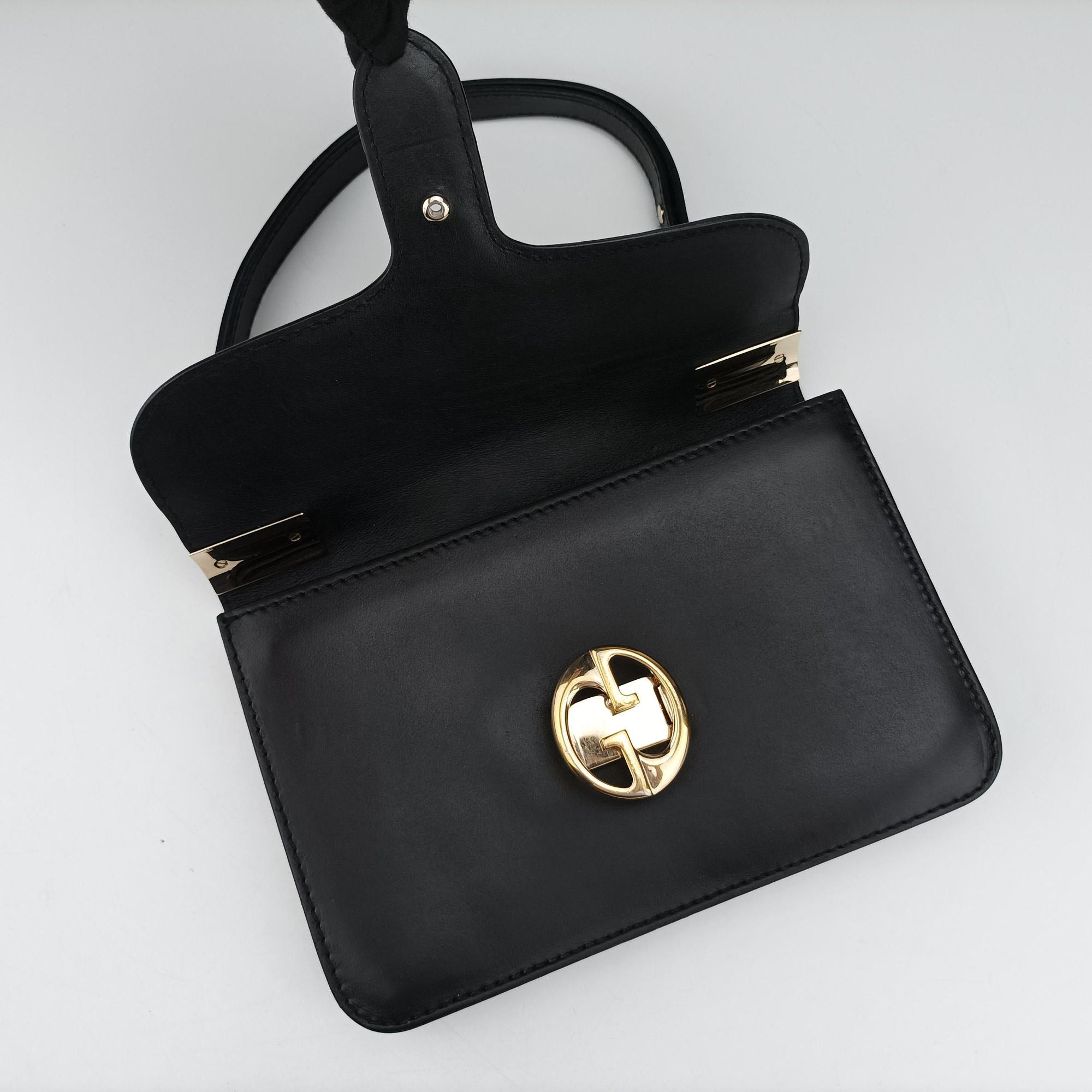 Secondhand Gucci Interlocking 1973 Flap Black Leather 277522 shoulderbag | stylenewstar