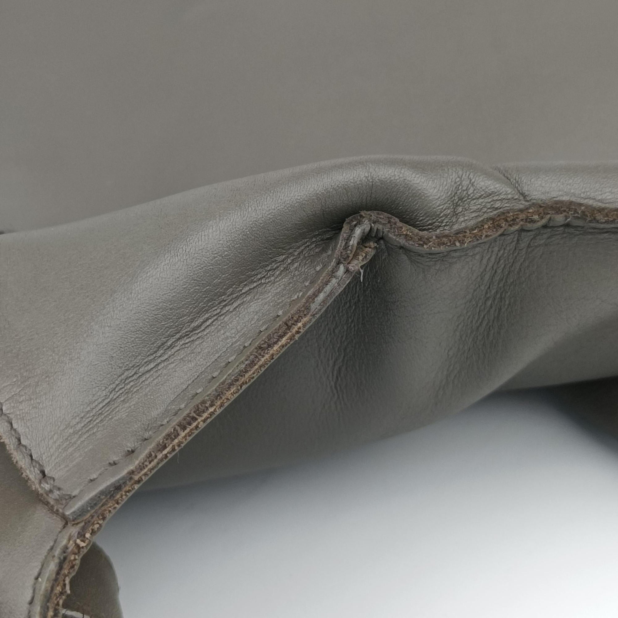 Pre-owned Bottega Veneta Intrecciato Grey lambskin  shoulderbag | stylenewstar