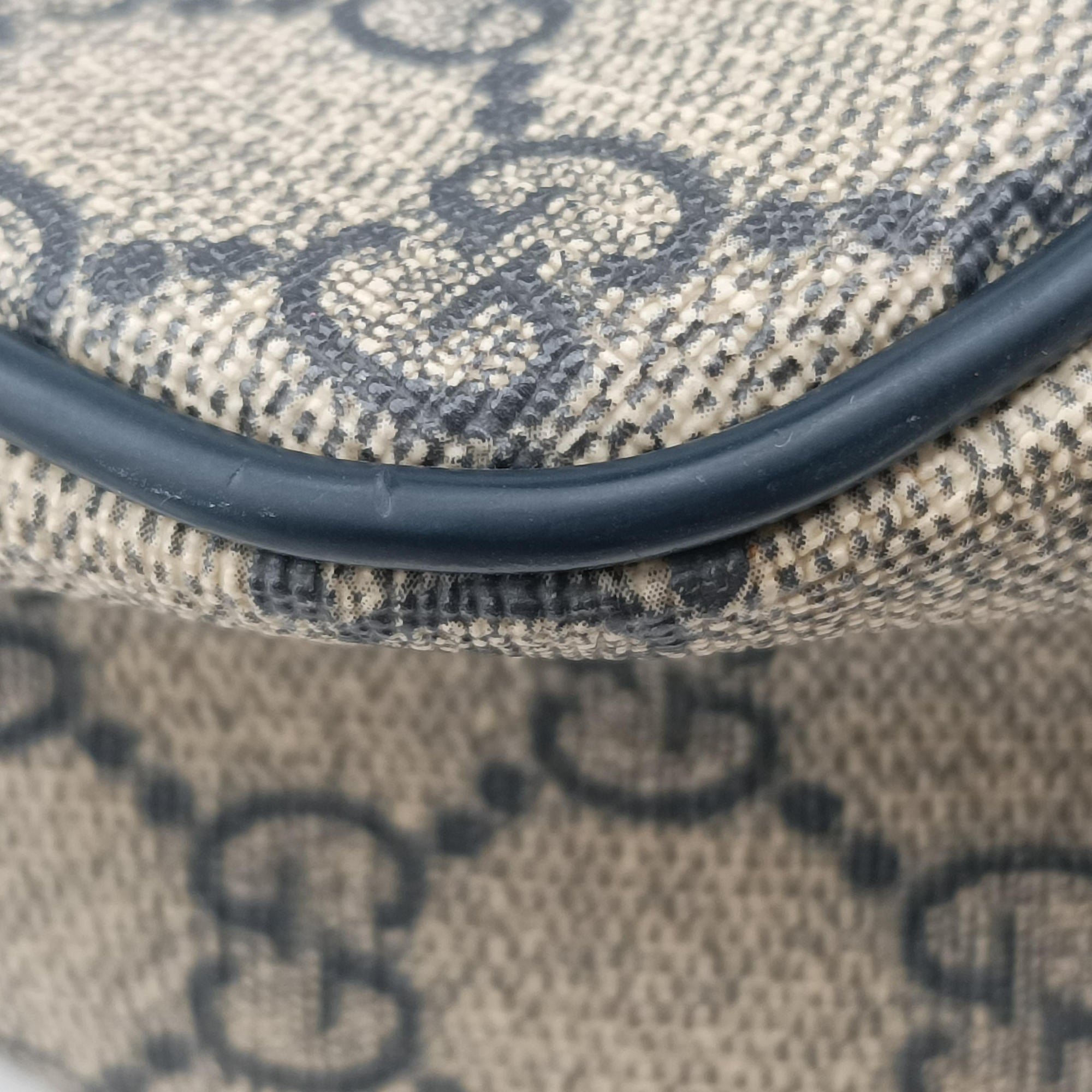 Secondhand Gucci GG Imprime Messenger Beige × Navy PVC coated canvas×leather 201448 shoulderbag | stylenewstar