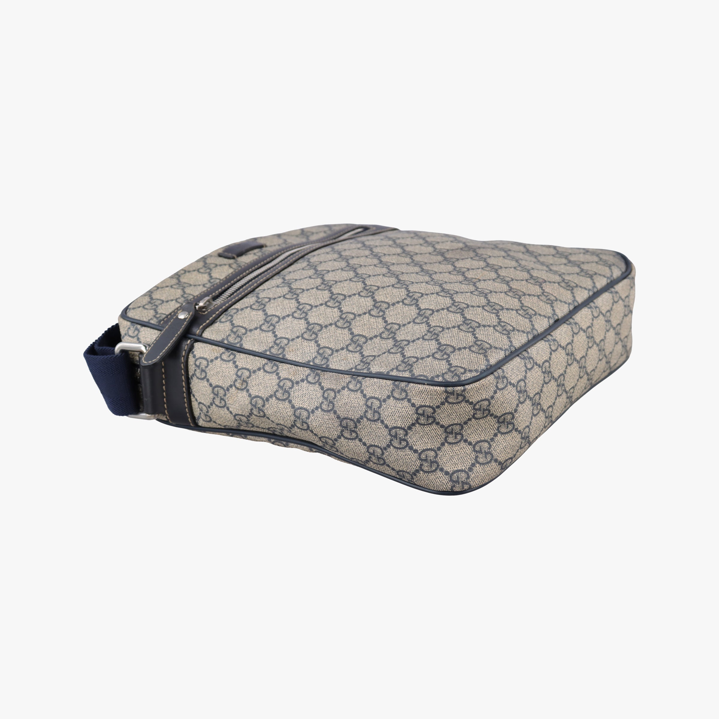 Secondhand Gucci GG Imprime Messenger Beige × Navy PVC coated canvas×leather 201448 shoulderbag | stylenewstar