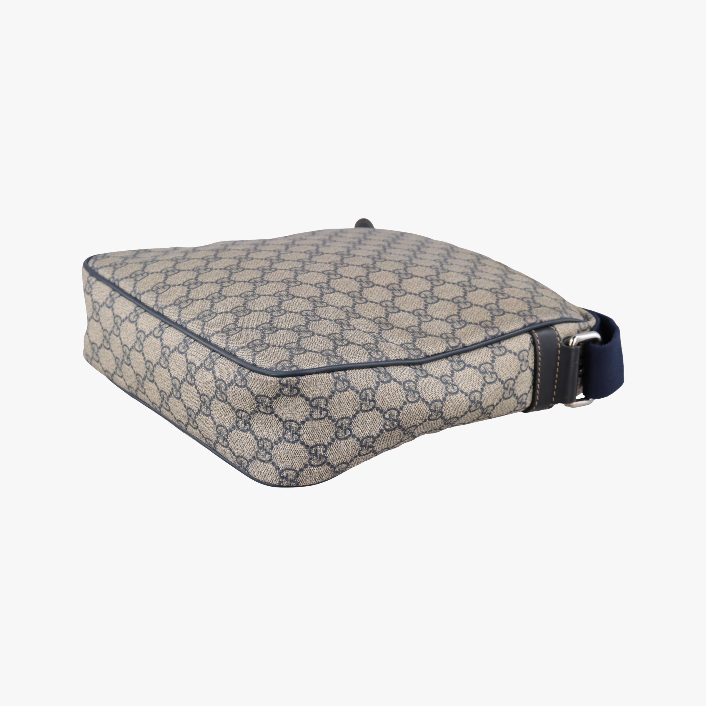 Secondhand Gucci GG Imprime Messenger Beige × Navy PVC coated canvas×leather 201448 shoulderbag | stylenewstar