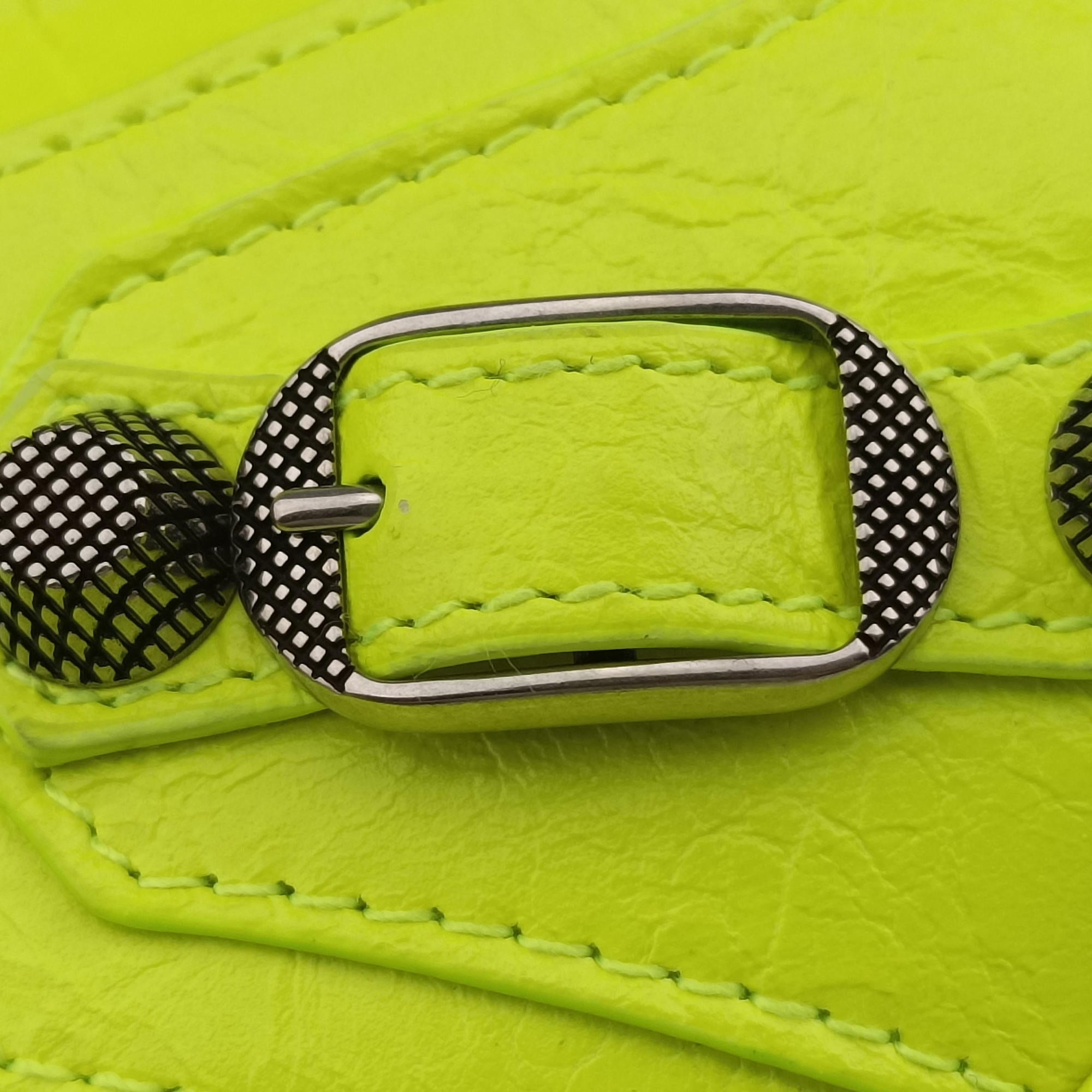 Pre-owned Balenciaga Le Cagole Neon Yellow lambskin  shoulderbag | stylenewstar