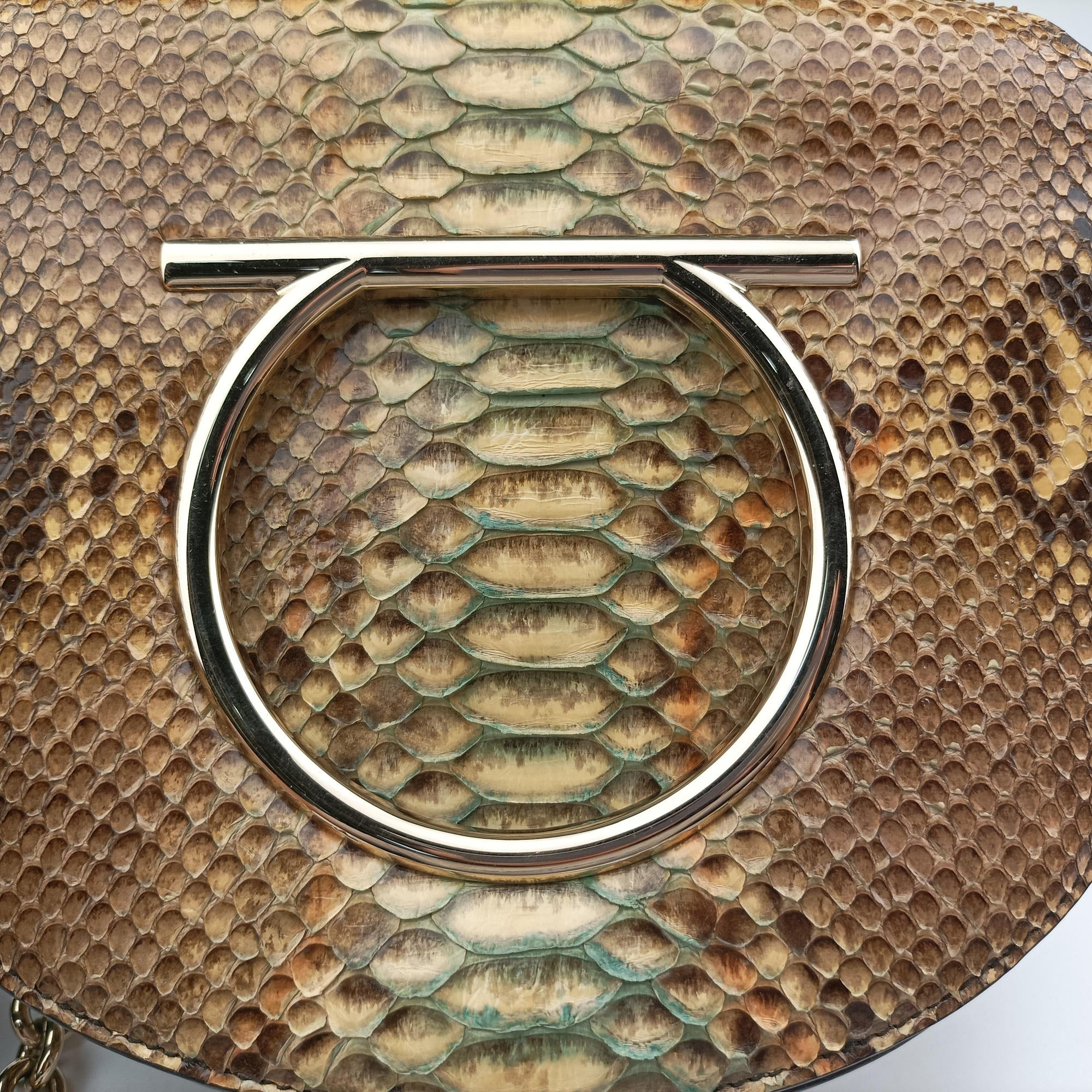 Pre-owned Ferragamo ガンチーニ Pink Snakeskin  shoulderbag | stylenewstar
