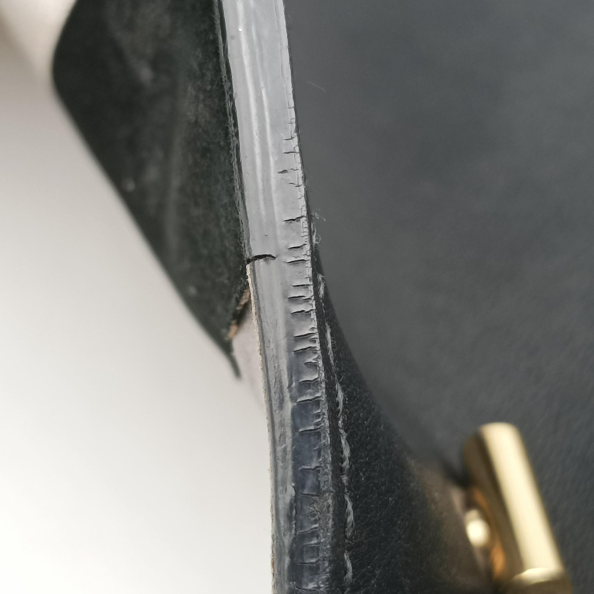 Vintage Ferragamo Vara Stripe Black× Gold×Silver Leather  shoulderbag | stylenewstar