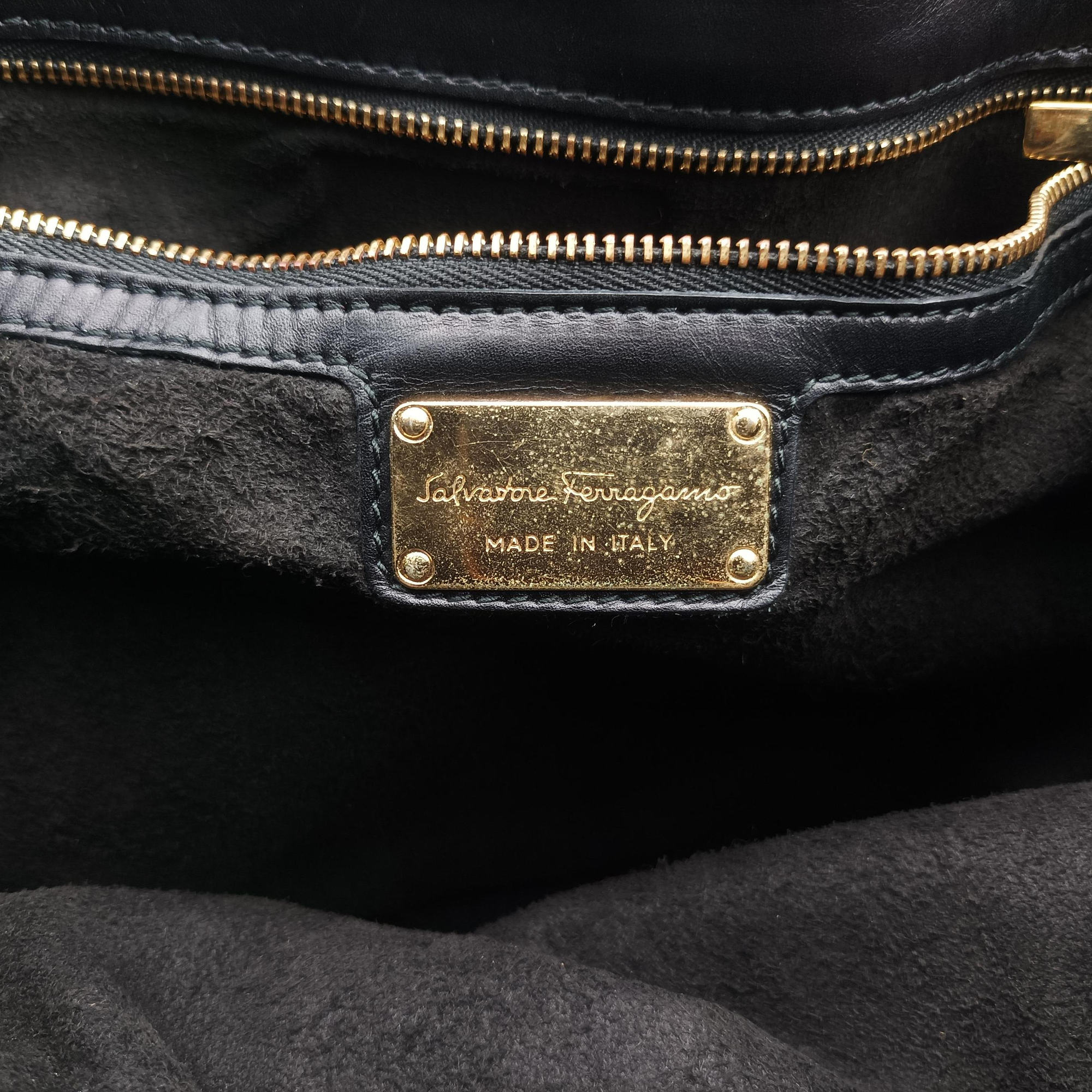 Pre-owned Ferragamo Enny hobo Black Leather  shoulderbag | stylenewstar