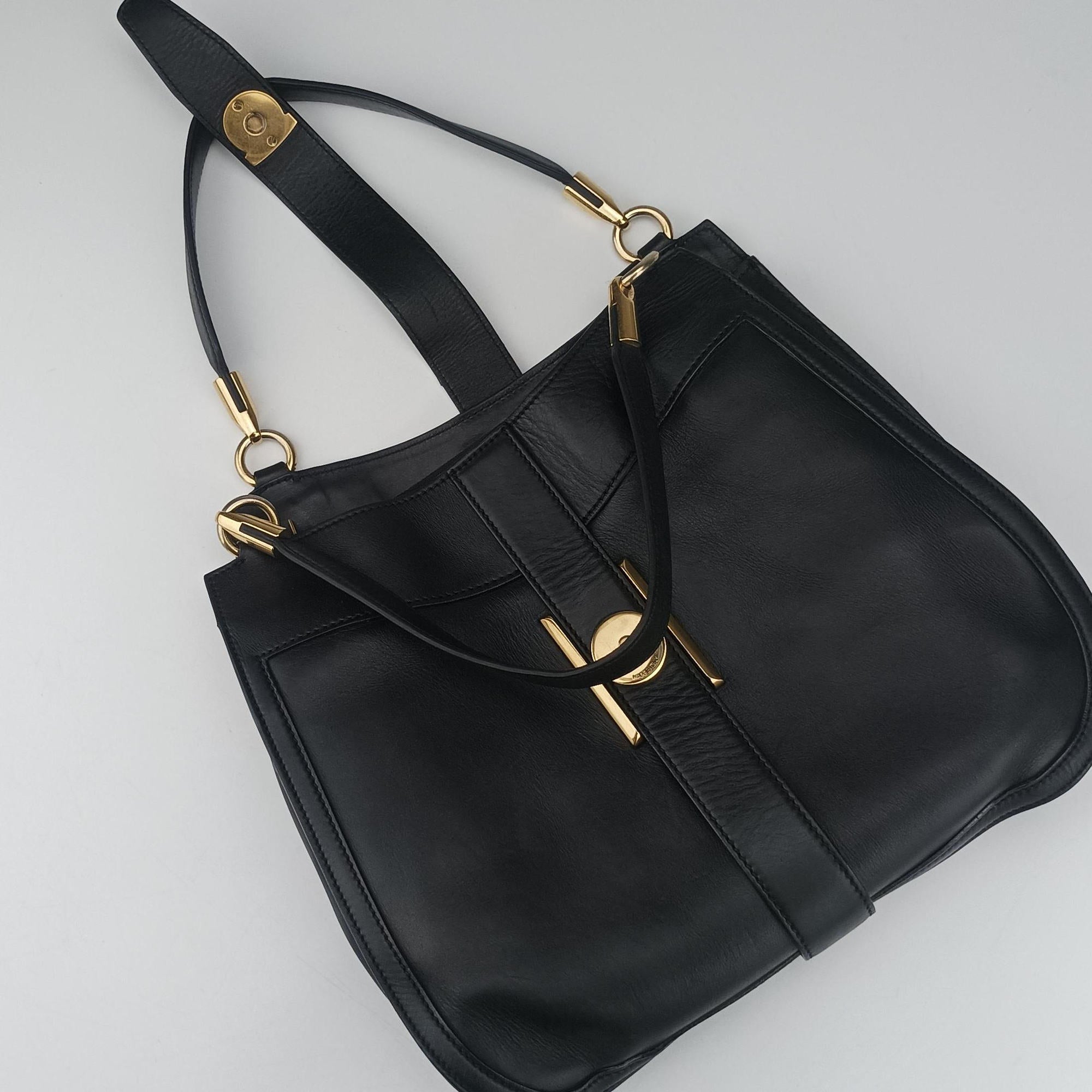 Pre-owned Ferragamo Enny hobo Black Leather  shoulderbag | stylenewstar