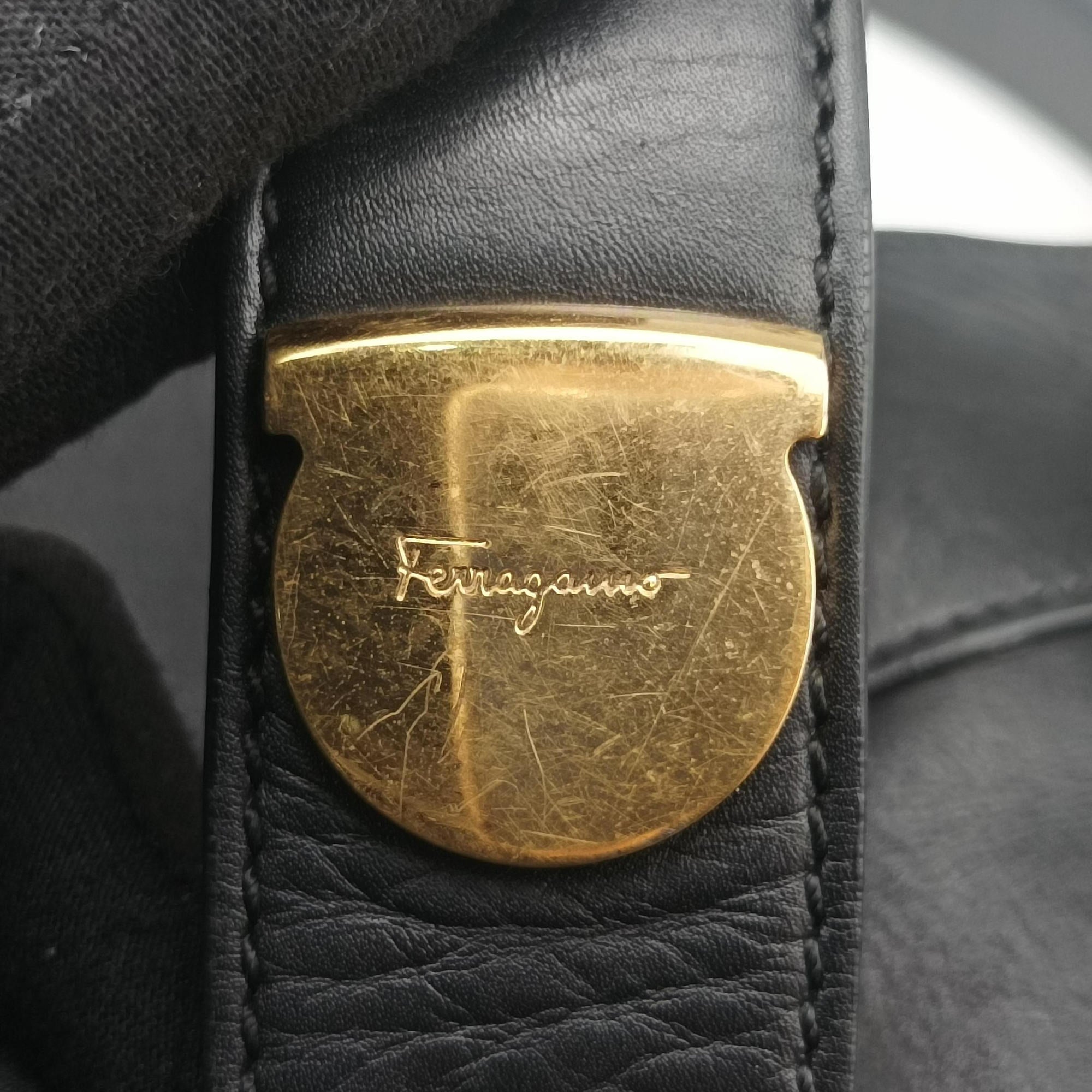 Pre-owned Ferragamo Enny hobo Black Leather  shoulderbag | stylenewstar