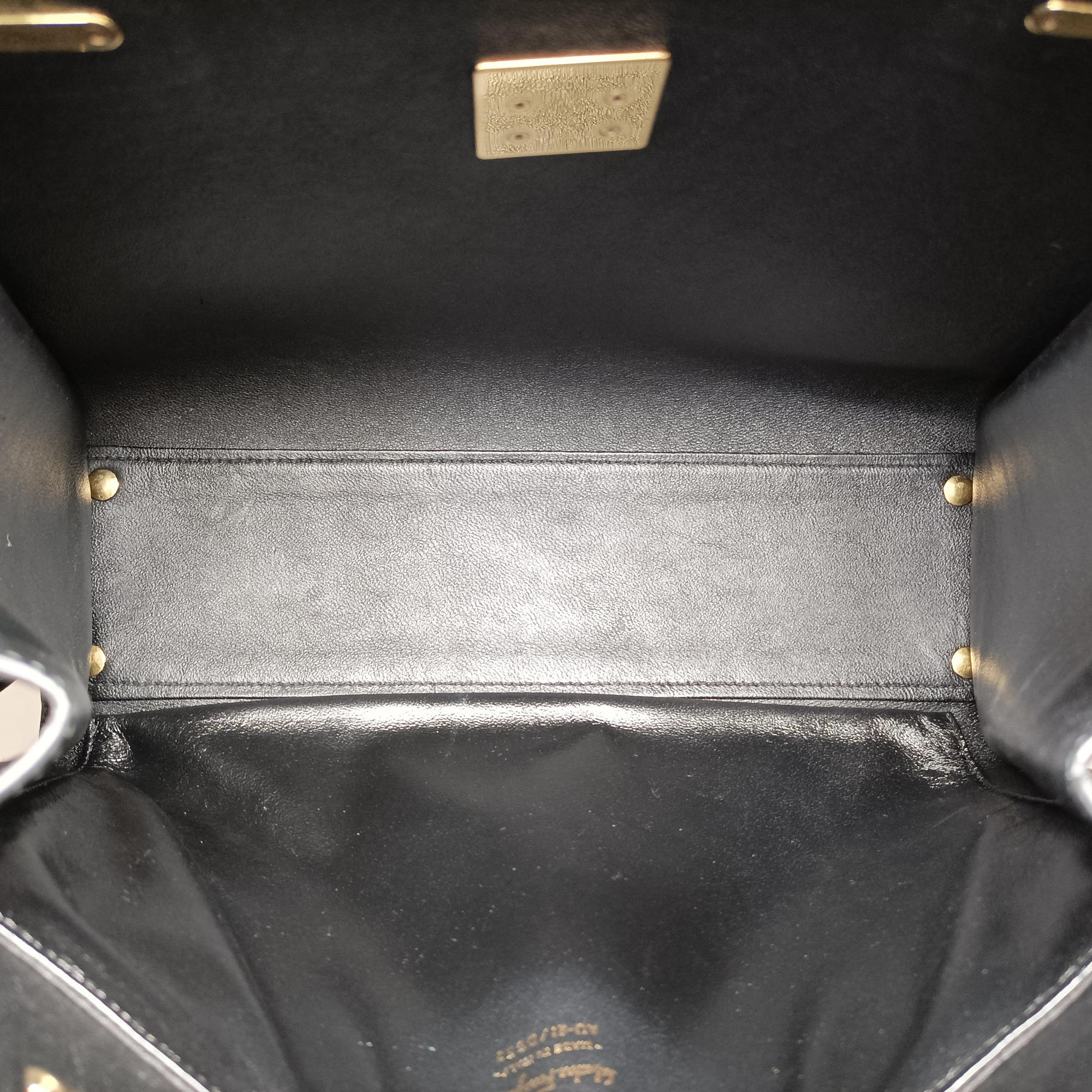 Pre-owned Ferragamo Gancini Juliet Black leather  handbag | stylenewstar