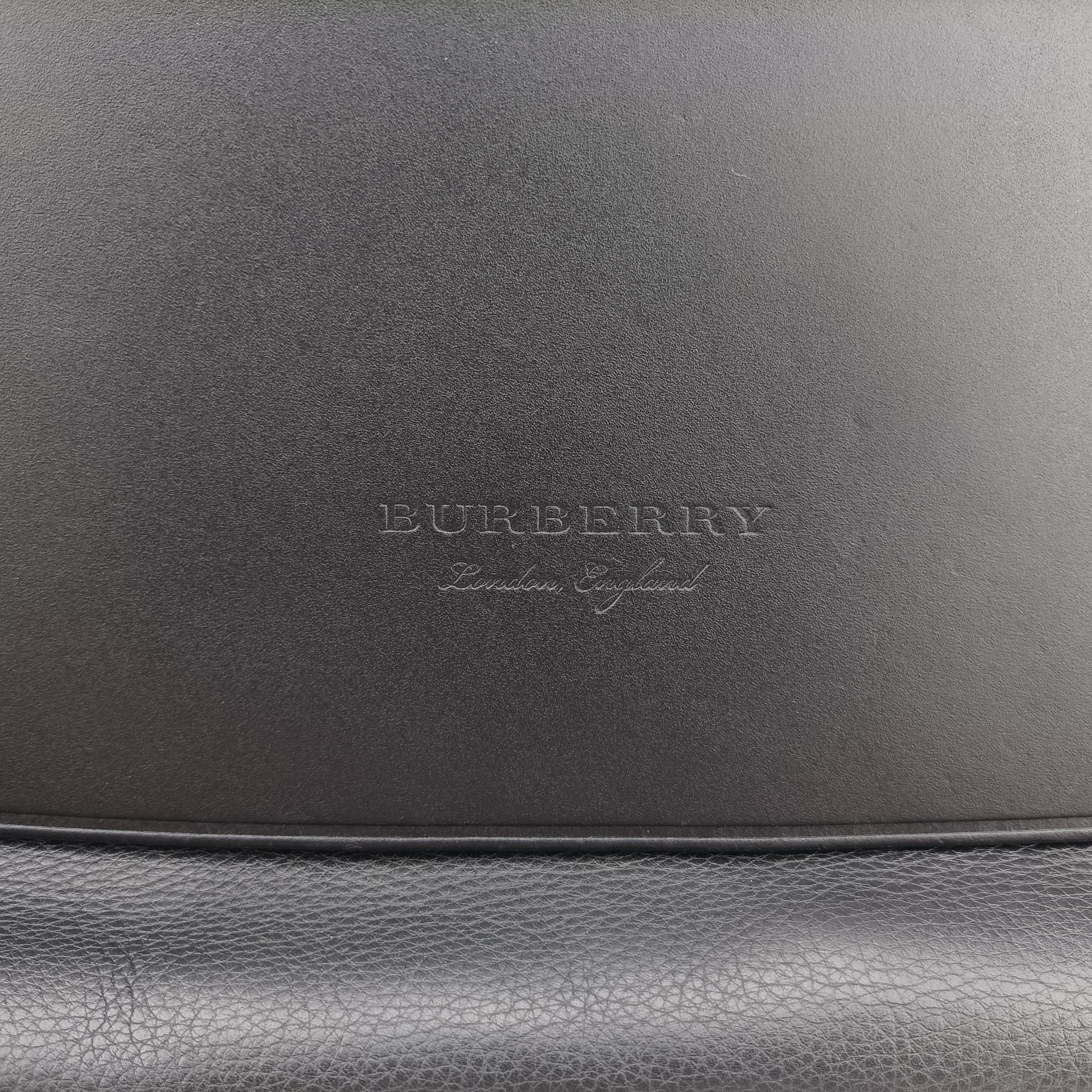 Vintage Burberry Bridle Black Leather  shoulderbag | stylenewstar