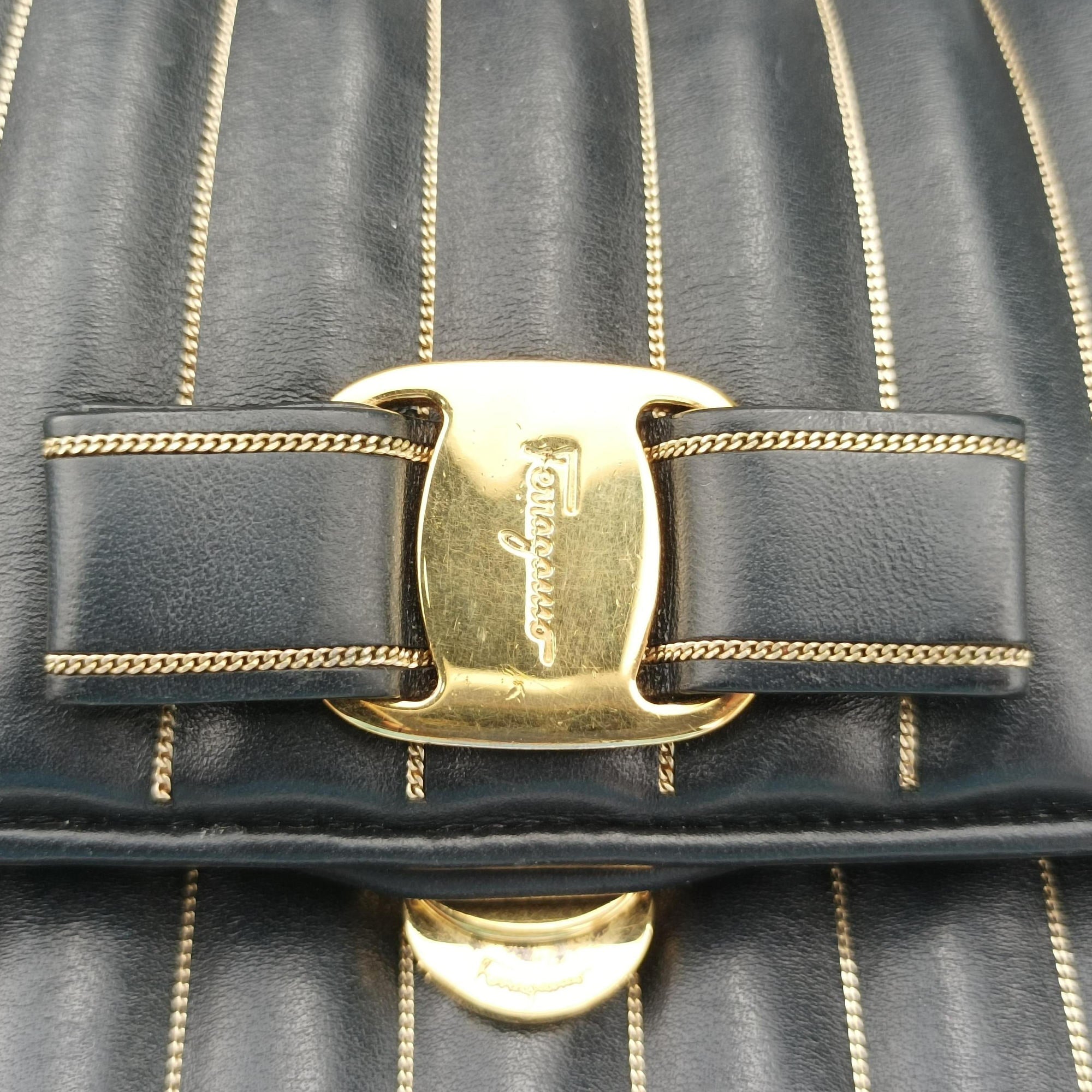 Secondhand Ferragamo Vara Logo Ribbon Stripe Black Leather  shoulderbag | stylenewstar