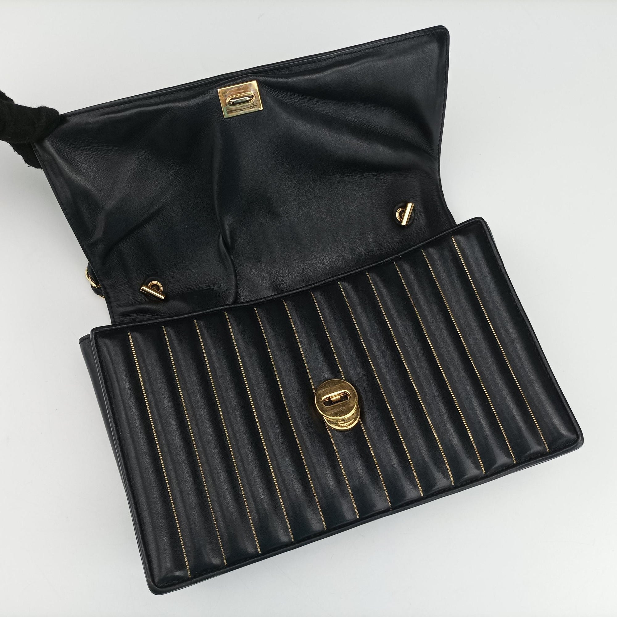 Secondhand Ferragamo Vara Logo Ribbon Stripe Black Leather  shoulderbag | stylenewstar
