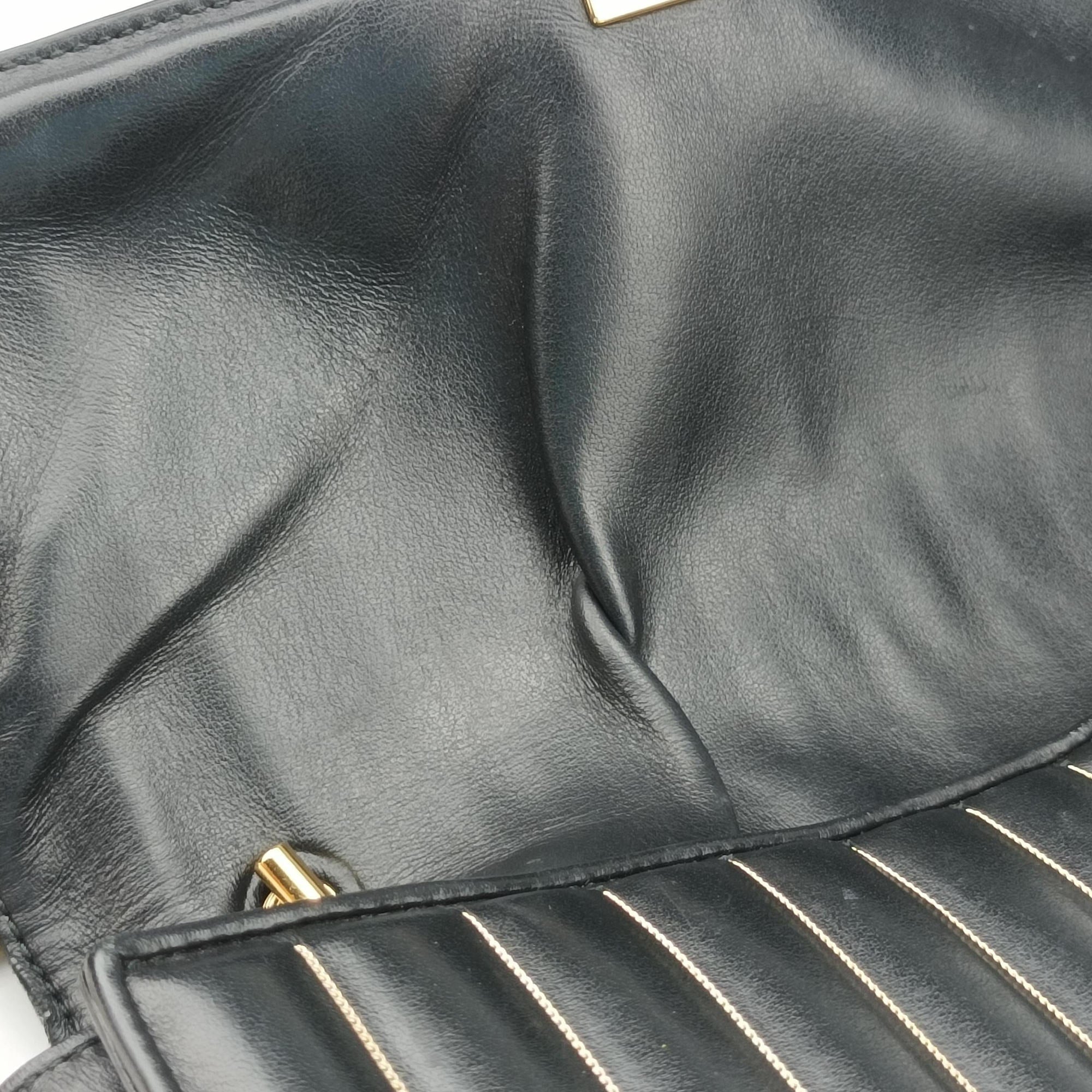 Secondhand Ferragamo Vara Logo Ribbon Stripe Black Leather  shoulderbag | stylenewstar