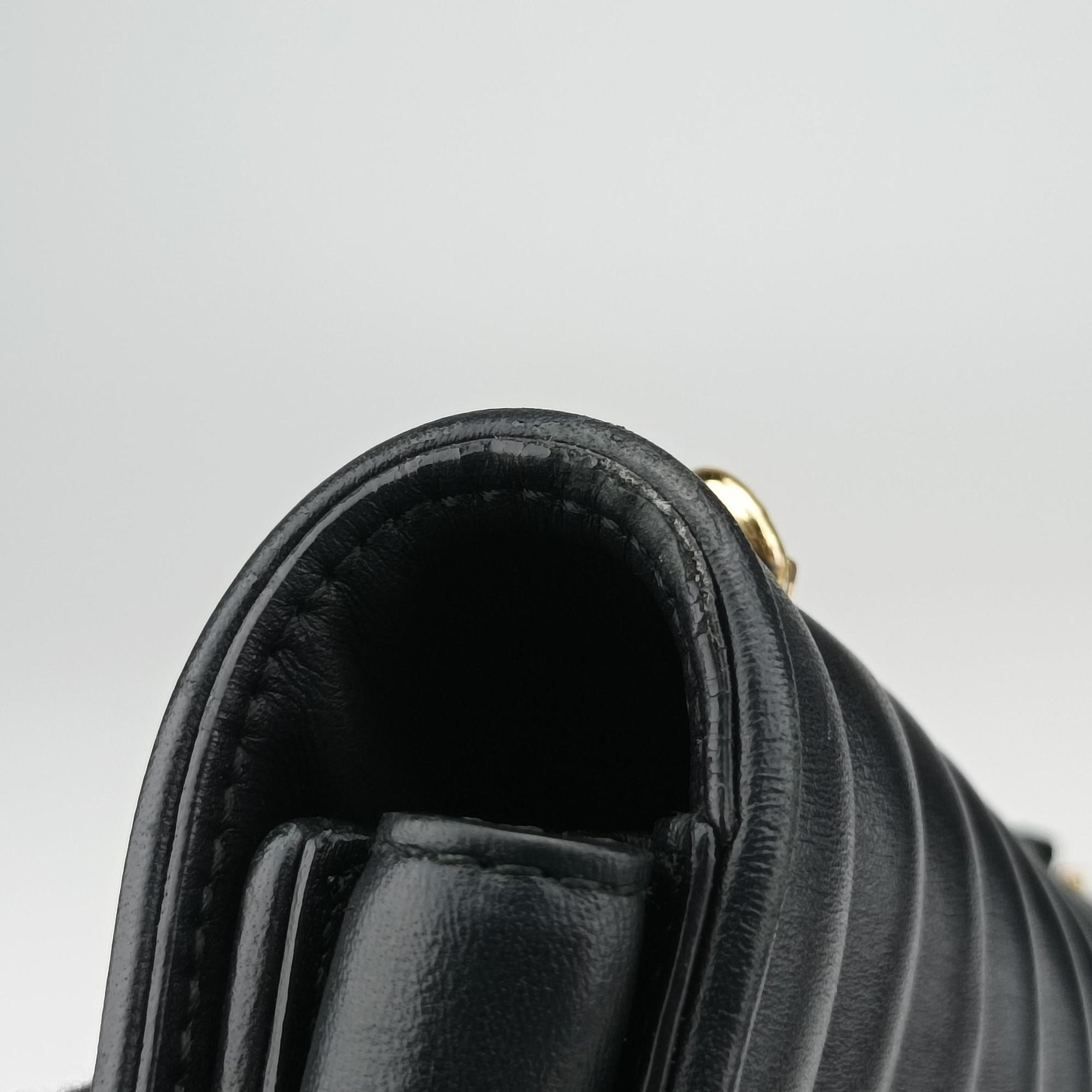 Secondhand Ferragamo Vara Logo Ribbon Stripe Black Leather  shoulderbag | stylenewstar