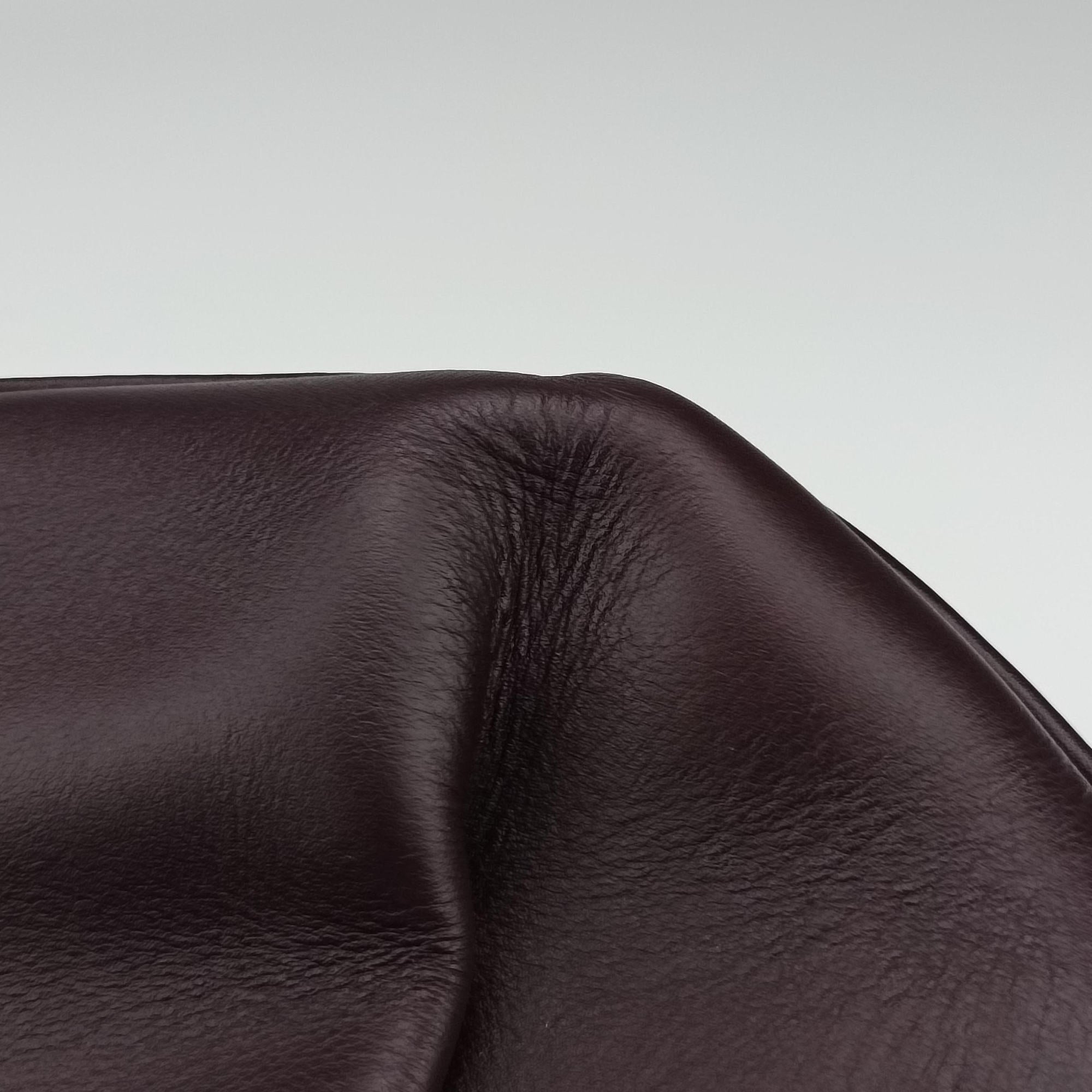 Pre-owned Ferragamo fiamma Burgundy Leather  handbag | stylenewstar